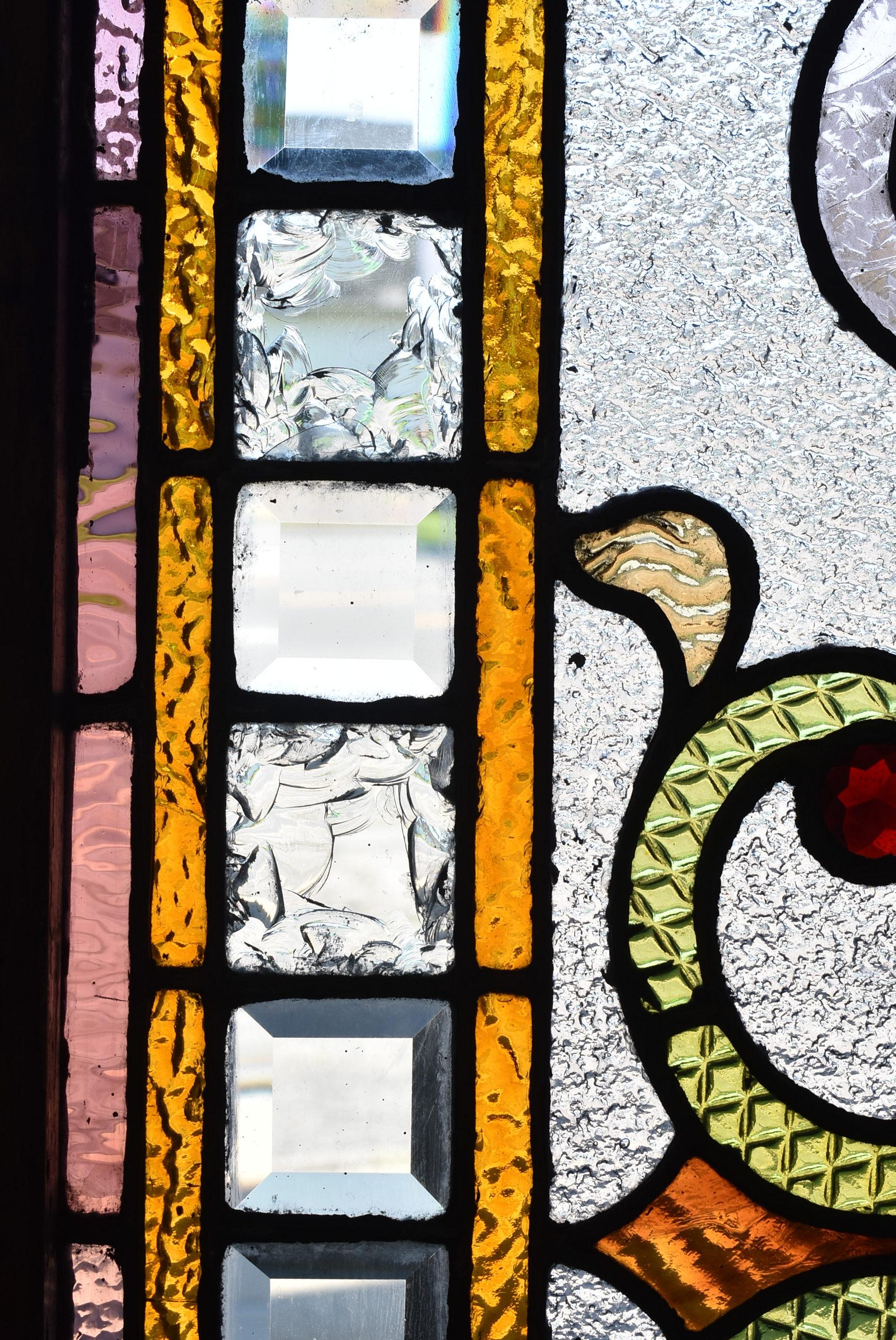Ventana de travesaño victoriana de cristal tintado y biselado con frutero 64 en Bueno estado para la venta en Toledo, OH