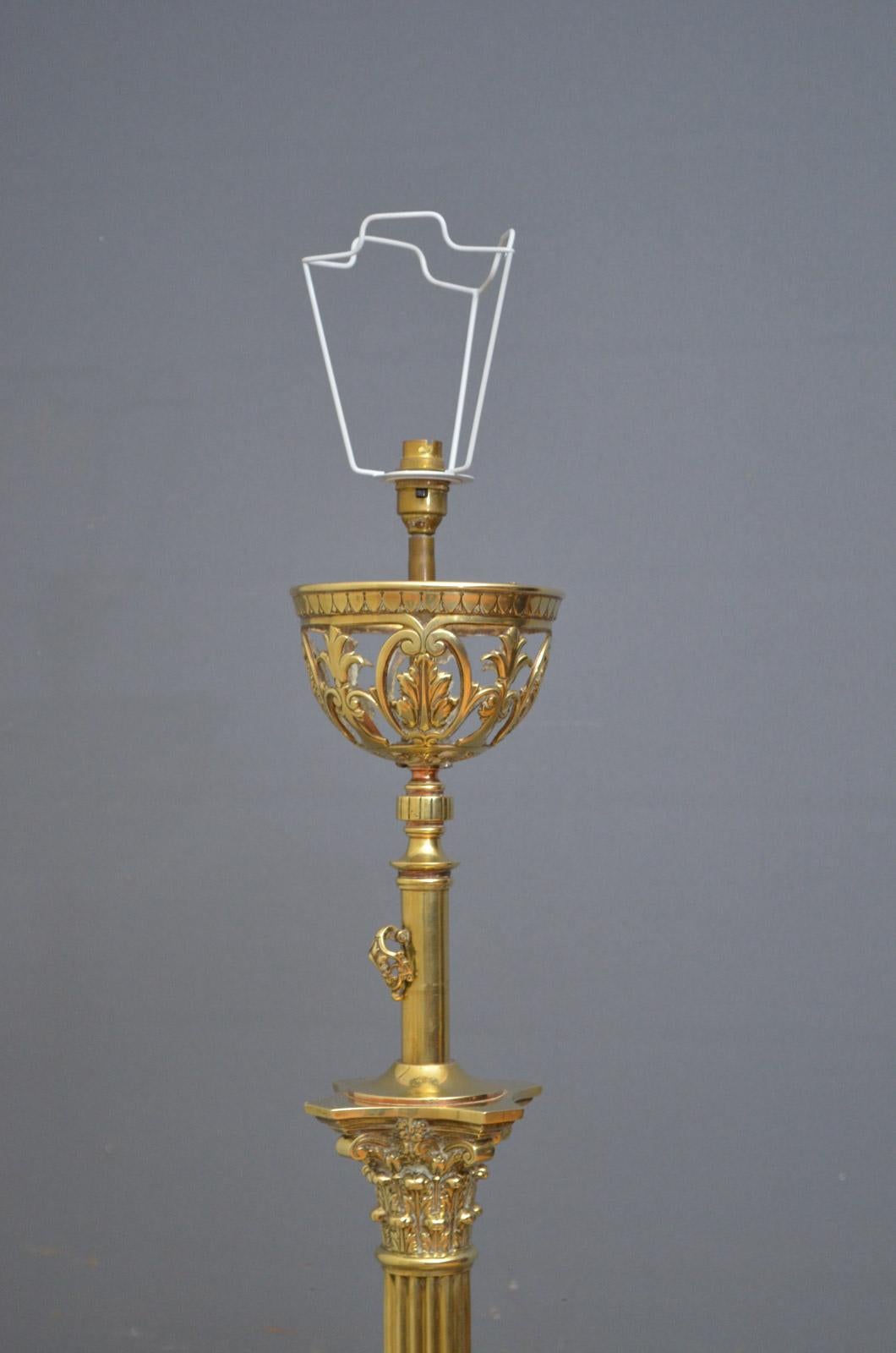 Victorian Standard Lamp (Englisch)
