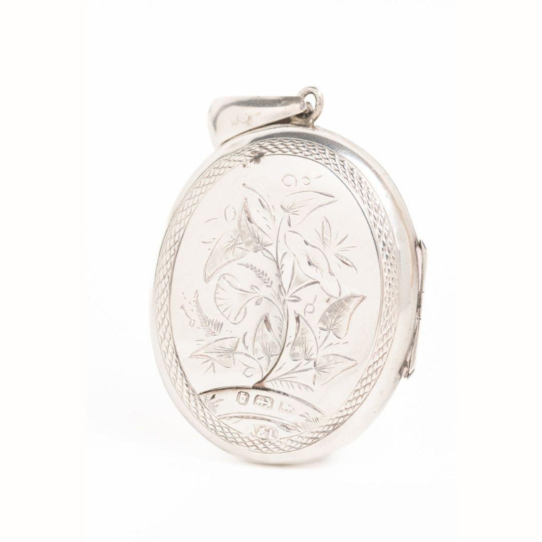 Victorian Sterling Silver And 9ct Gold Floral Locket For Sale 3