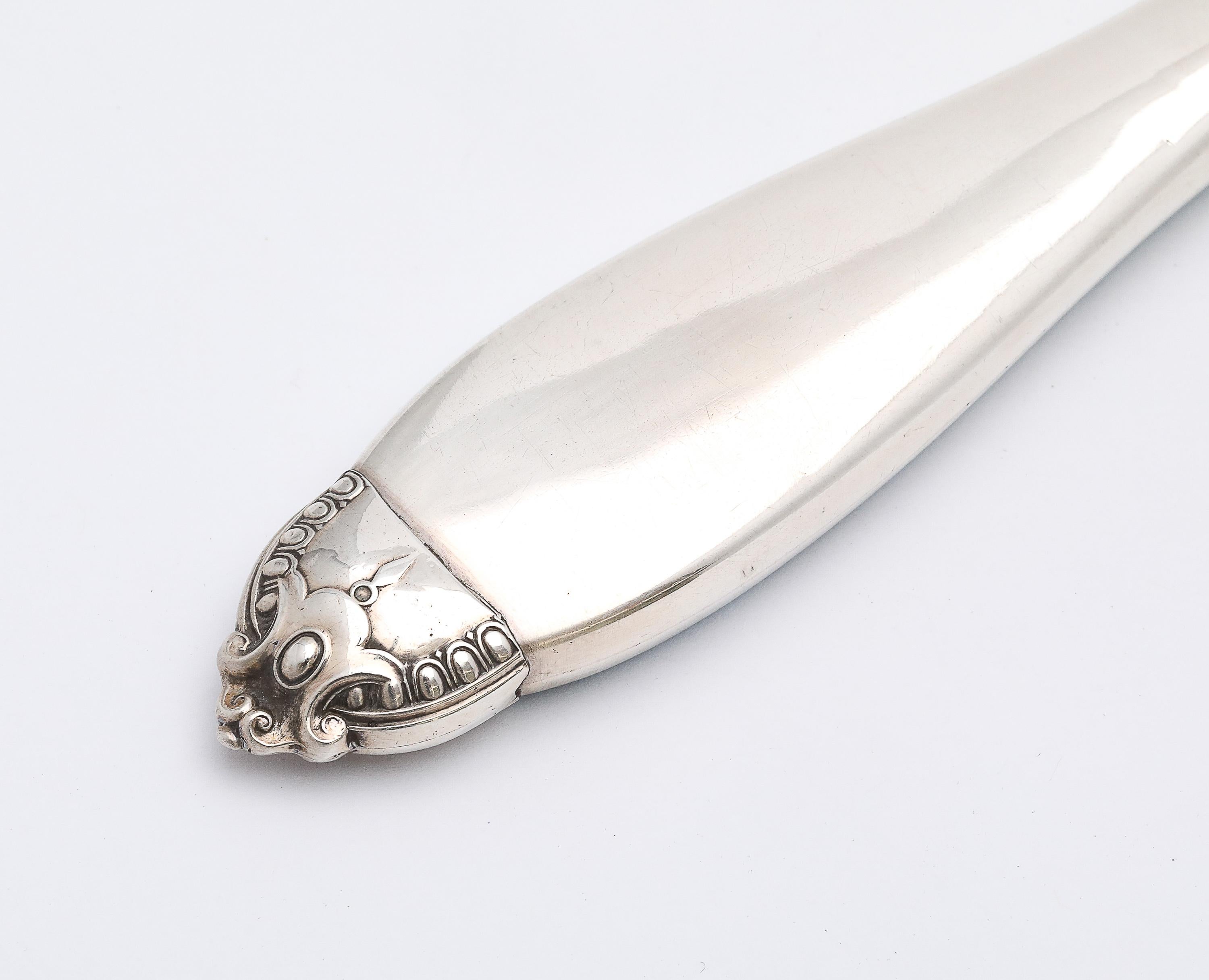 Viktorianischer Brieföffner aus Sterling Silber und türkisblauer Guilloche-Emaille (Mittleres 19. Jahrhundert) im Angebot