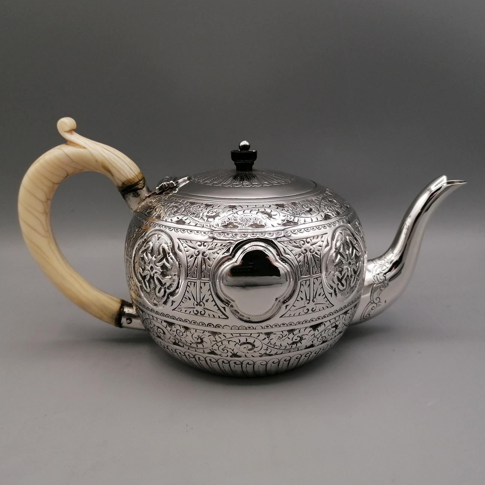 Fin du XIXe siècle Service à thé victorien en argent sterling avec poignée en ivoire pour garçonne ou théière
