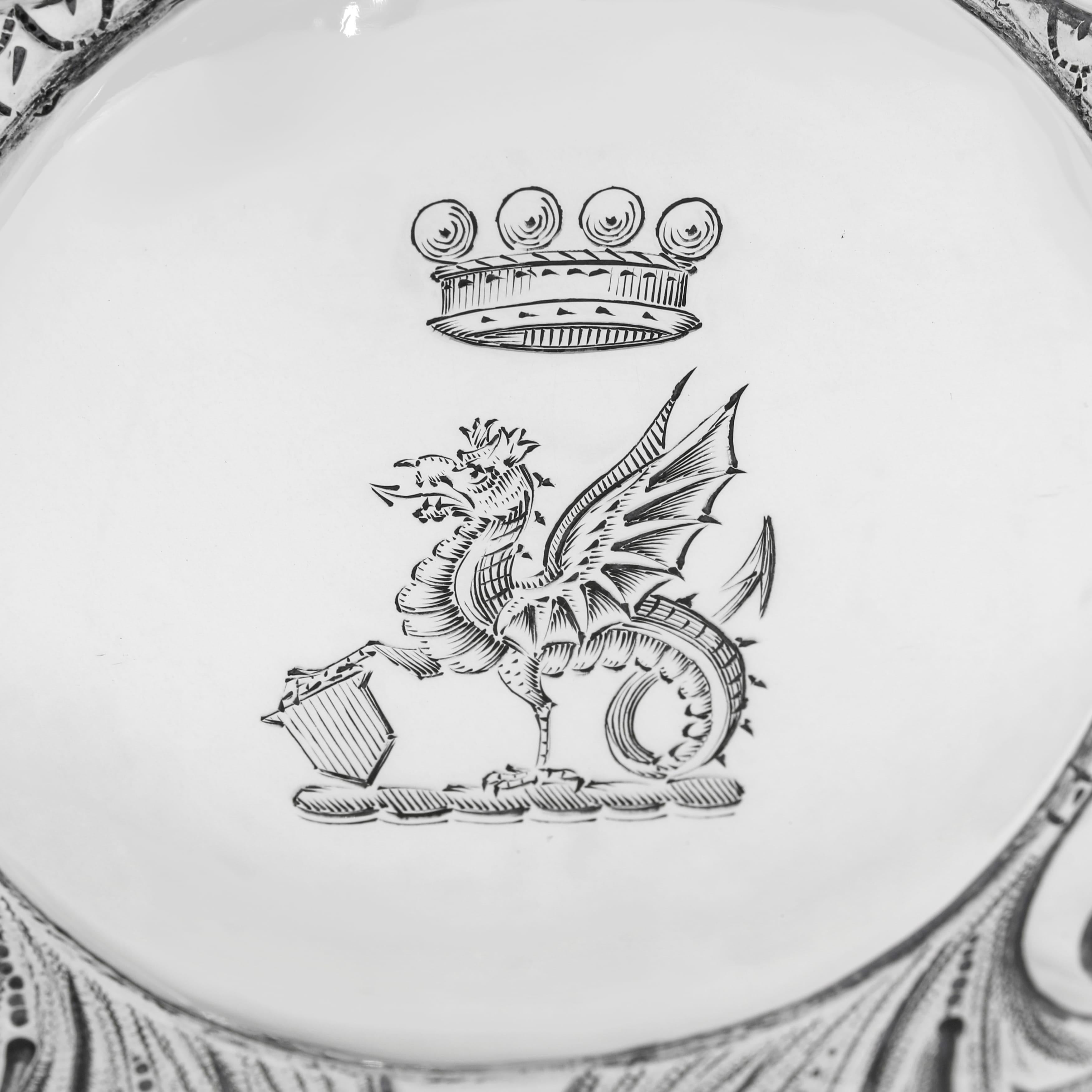Sterling Silver Victorian sterling silver bowl made in London in 1888 by Charles Stuart Harris For Sale