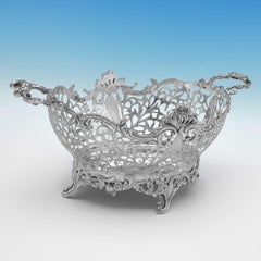 Viktorianische Brotschale oder Servierschale aus Sterlingsilber, London 1899, W. Comyns