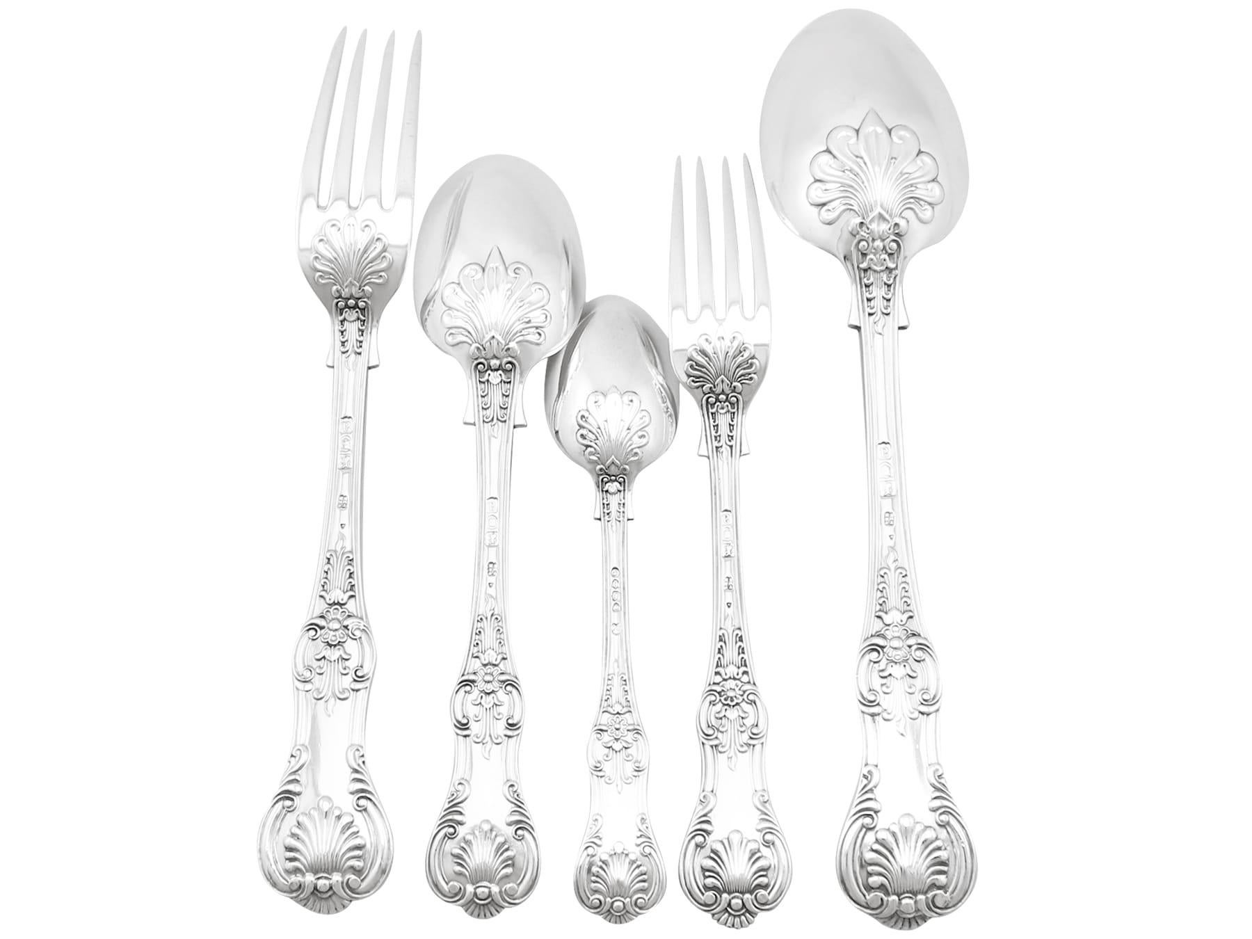 Victorian Sterling Silver Canteen of Cutlery for Six Persons In Excellent Condition For Sale In Jesmond, Newcastle Upon Tyne