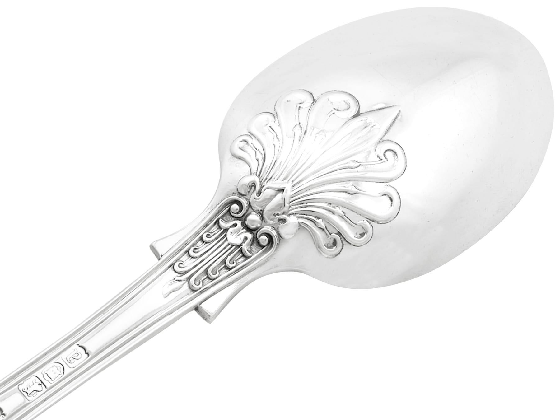 Victorian Sterling Silver Canteen of Cutlery for Six Persons For Sale 3