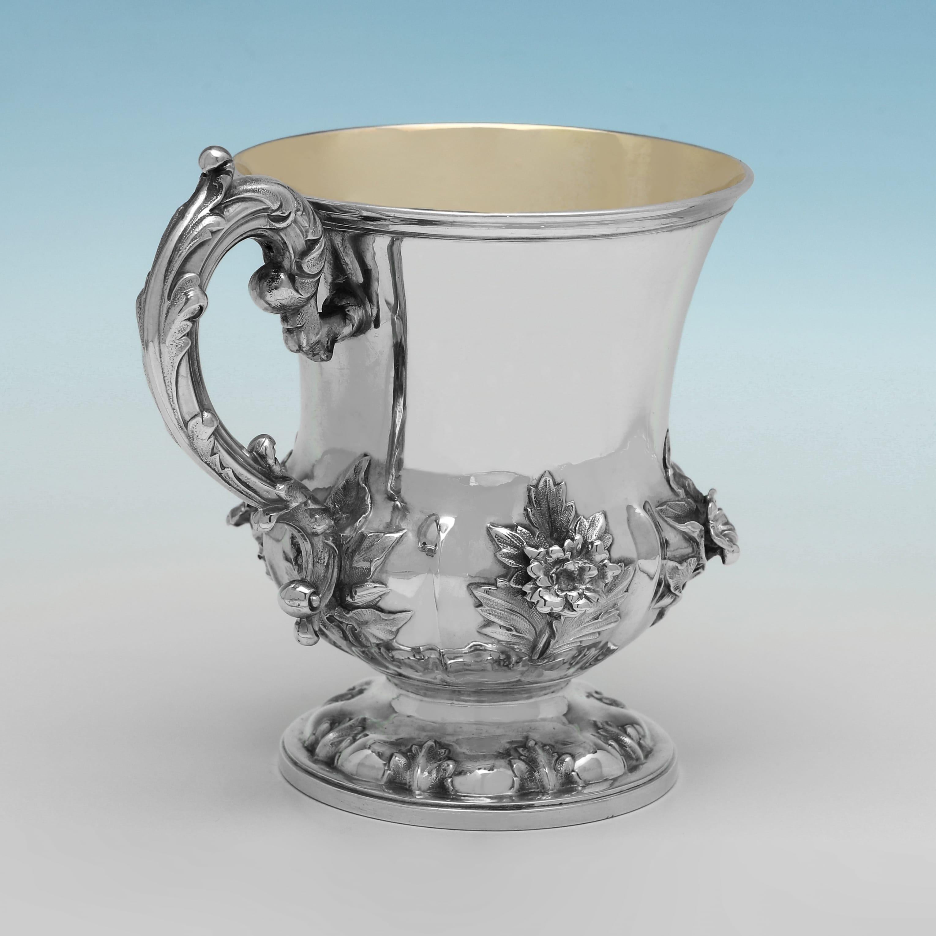 Victorien Tasse de baptême victorienne en argent sterling fabriquée par Barnards en 1842 en vente