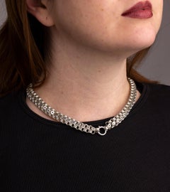 Collar victoriano de plata de ley con eslabones repujados en forma de estrella