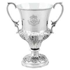 Taza victoriana de plata de ley de Edward Ker Reid, Londres, 1880