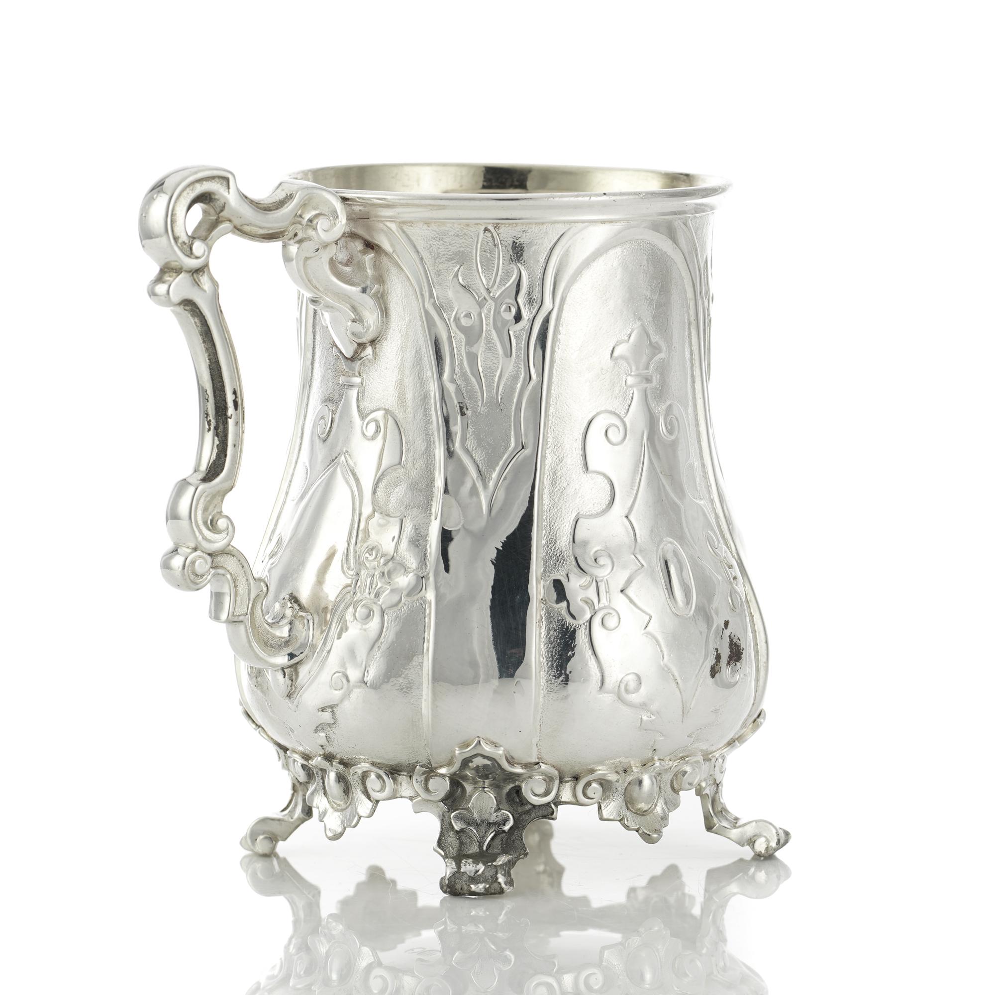 Victorian Sterling Silver Decorative Mug with Handle In Good Condition For Sale In Braintree, GB