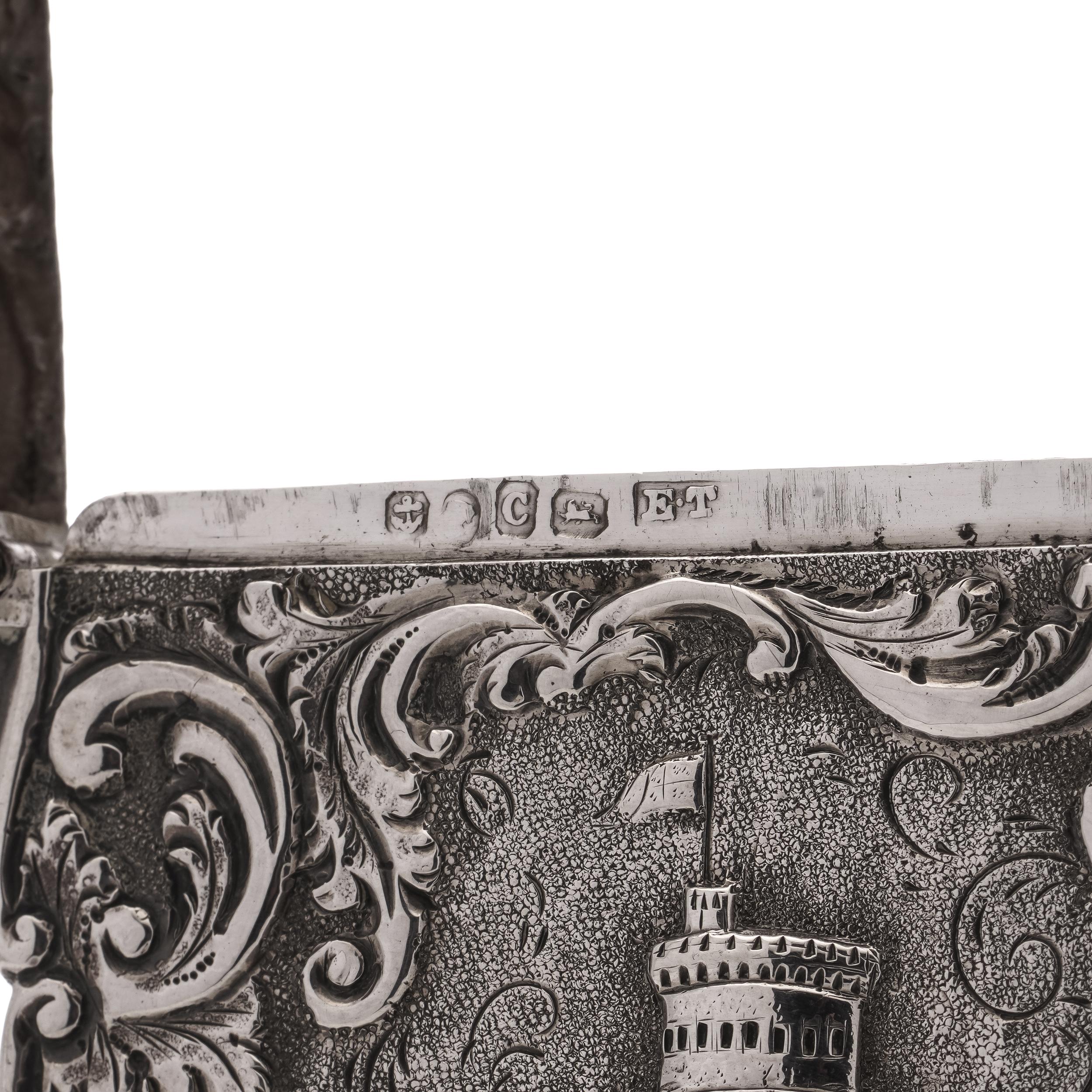 Argent Étui à cartes victorien en argent sterling gaufré, avec château Windsor en vente