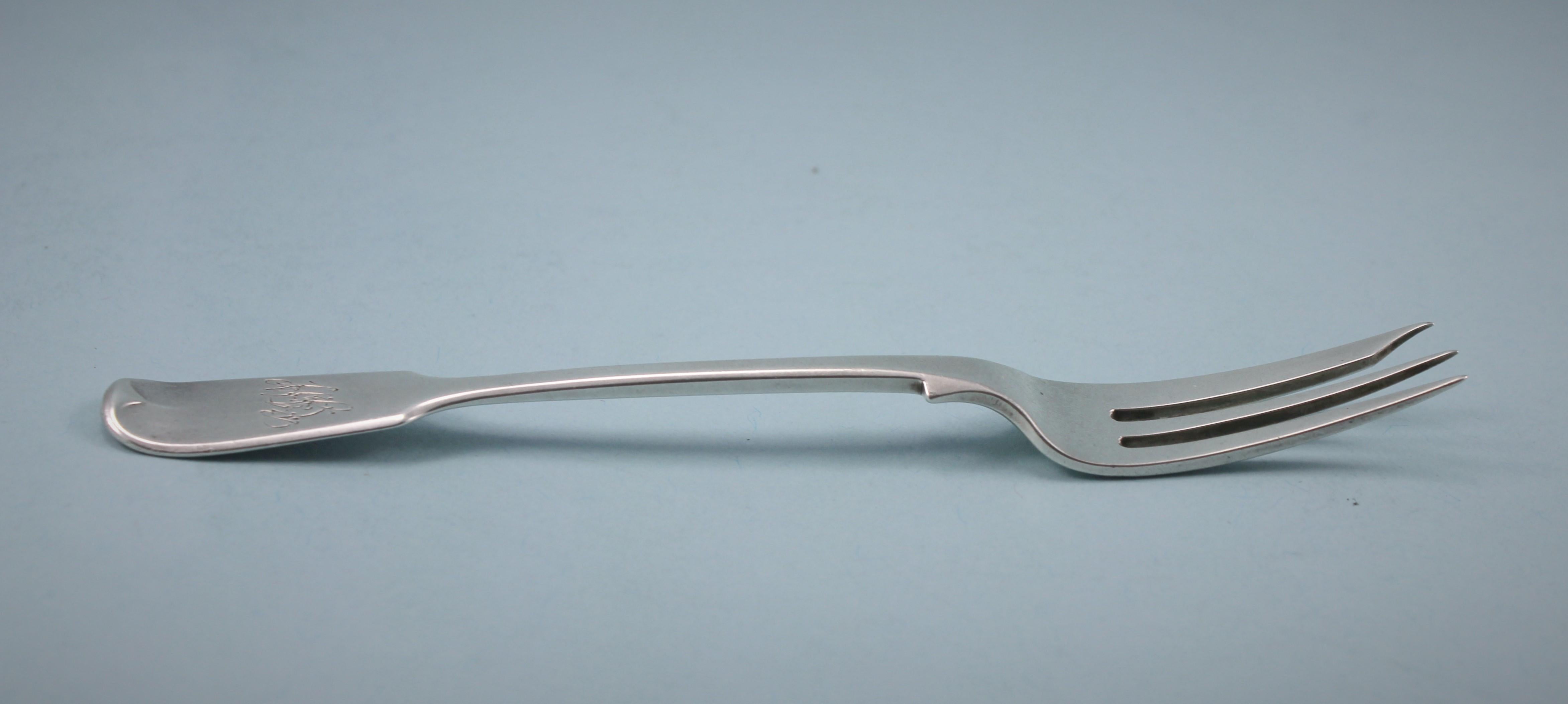 Victorian Sterling Silver Fiddle Pattern Oyster Fork by William Eaton For Sale 2