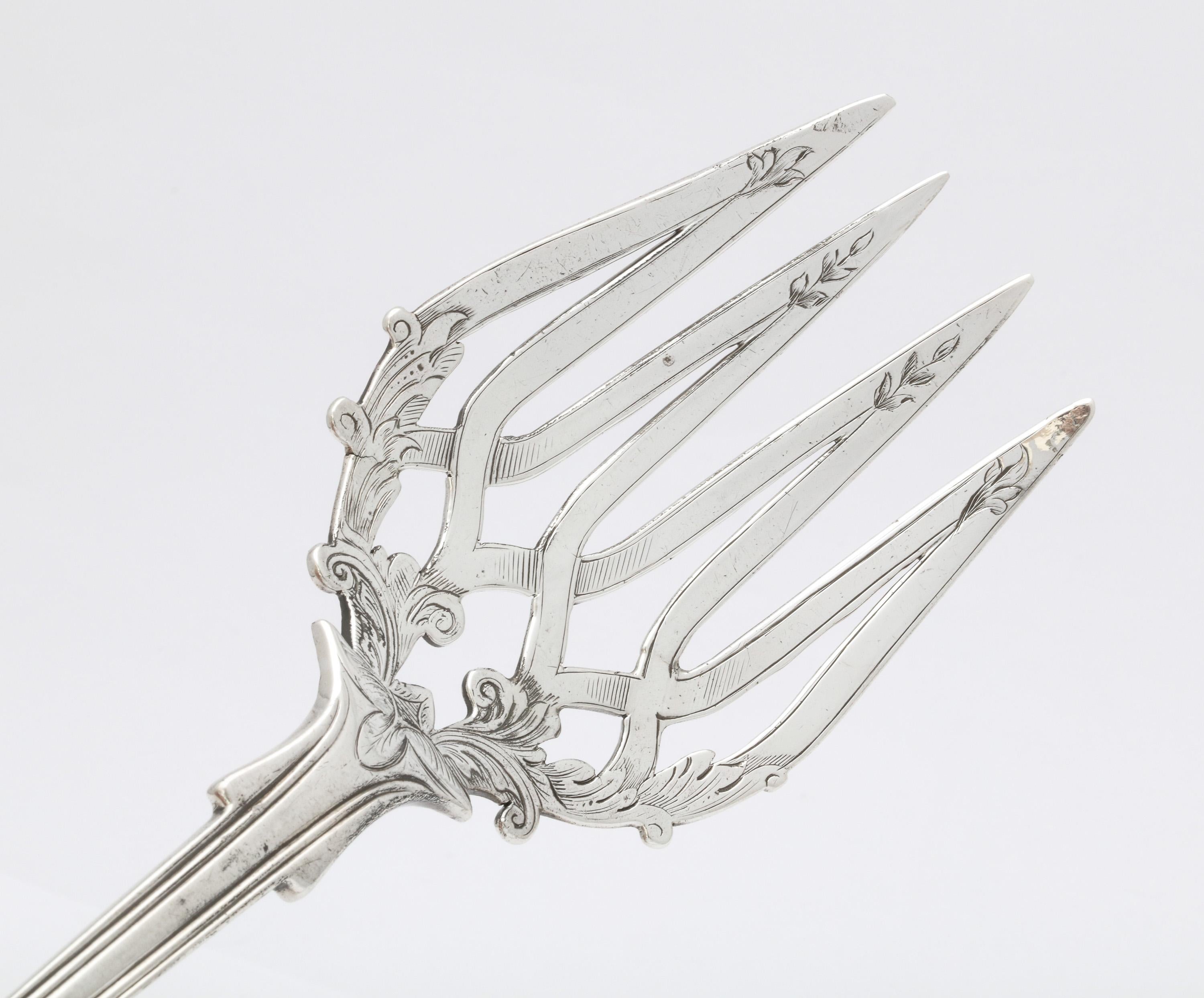 Victorian Sterling Silver Fish Serving Set 7