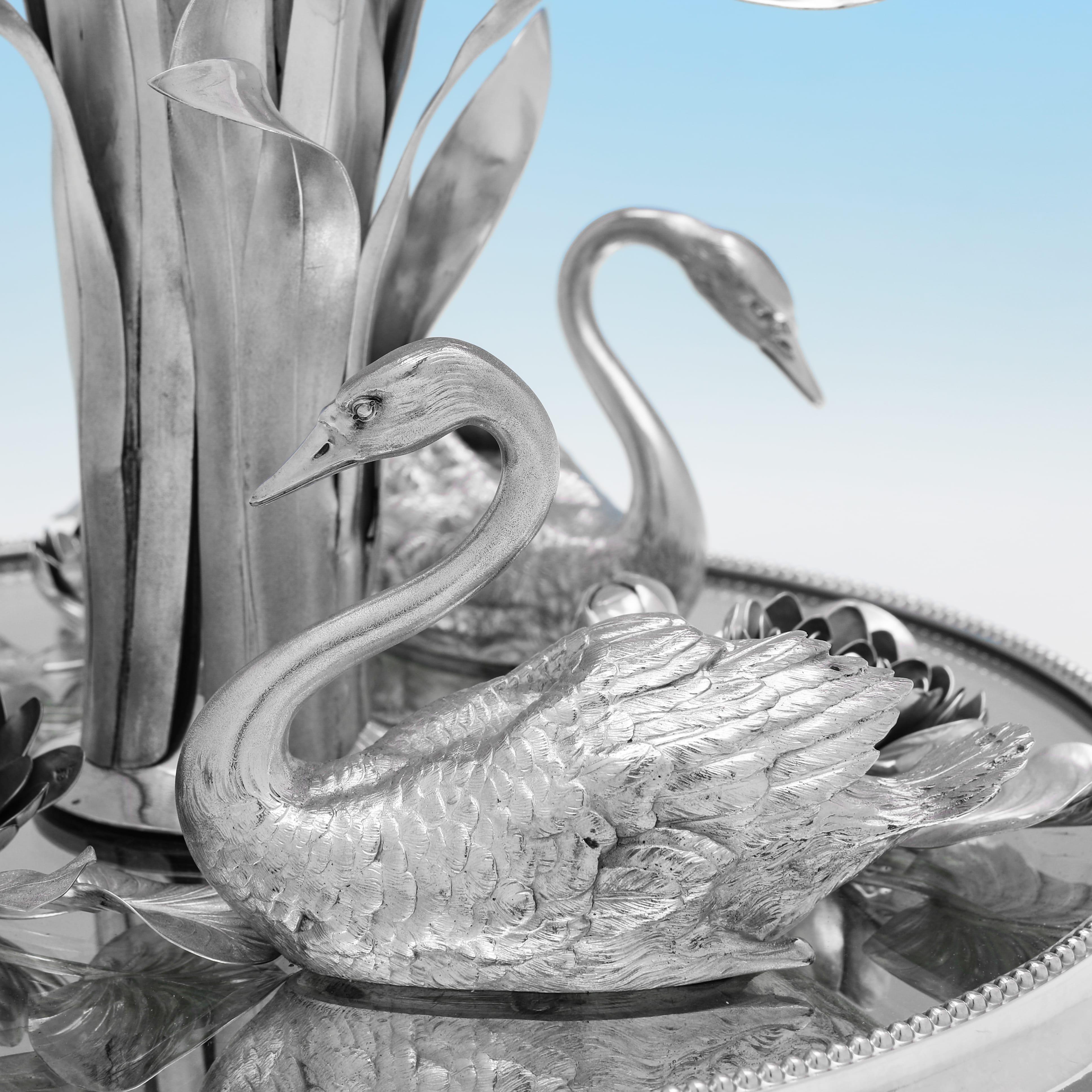 Viktorianischer naturalistischer Tafelaufsatz aus Sterlingsilber und Glas von Elkington, 1859 im Angebot 5