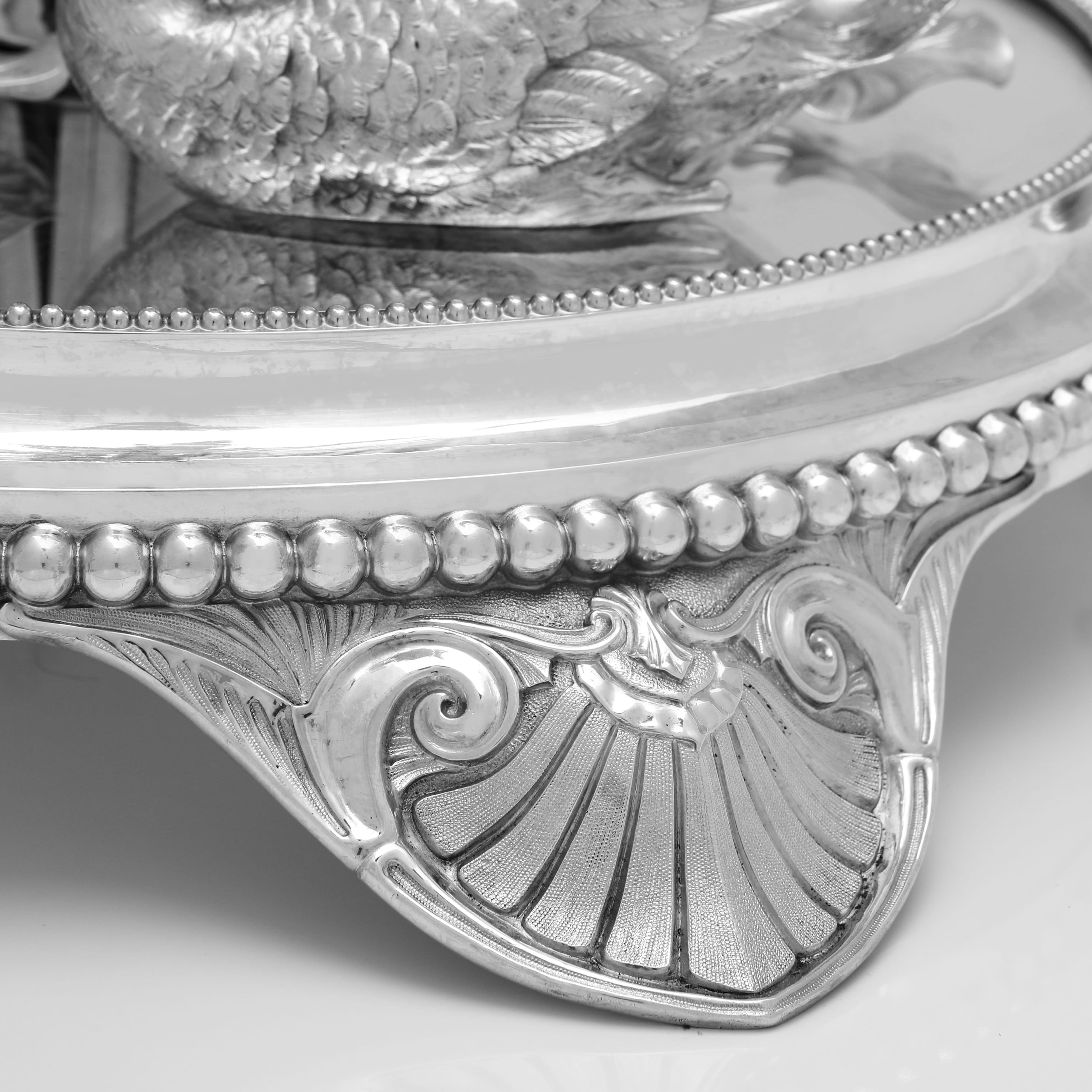 Viktorianischer naturalistischer Tafelaufsatz aus Sterlingsilber und Glas von Elkington, 1859 im Angebot 9