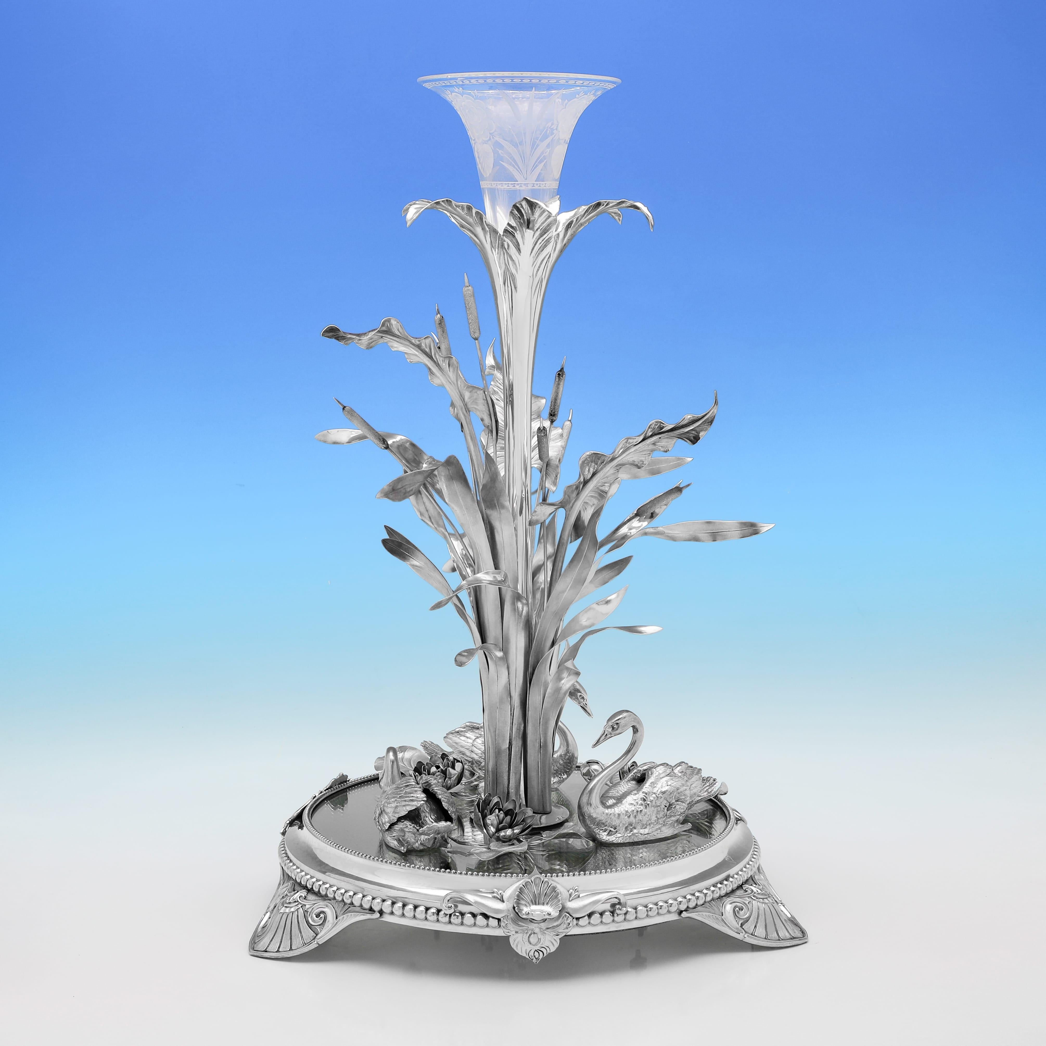 Viktorianischer naturalistischer Tafelaufsatz aus Sterlingsilber und Glas von Elkington, 1859 (Englisch) im Angebot