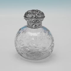 Bottiglia profumata vittoriana in argento e vetro, William Comyns, Londra 1891