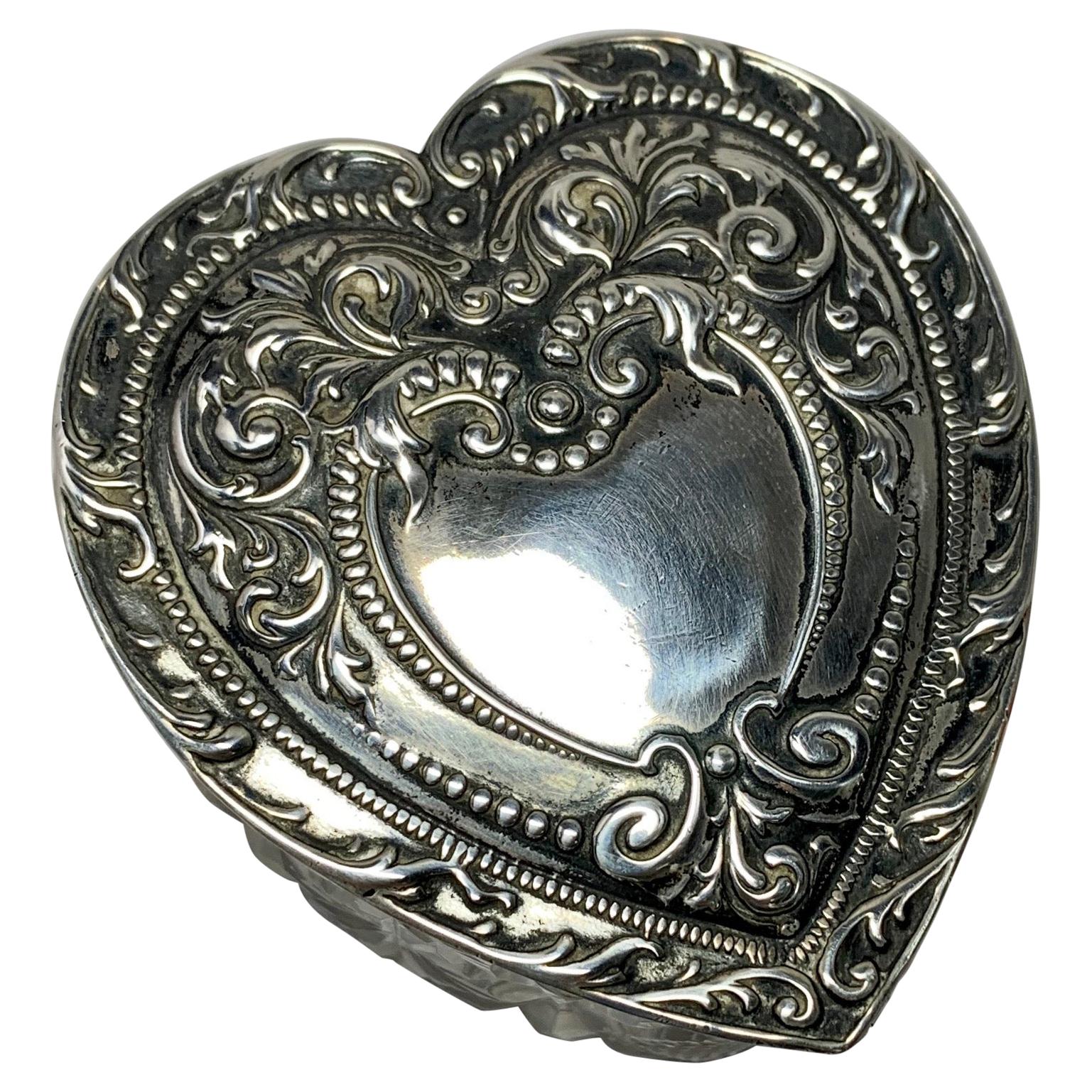 Victorian Sterling Silver Heart Box Jewelry Dresser Pill Patch Box