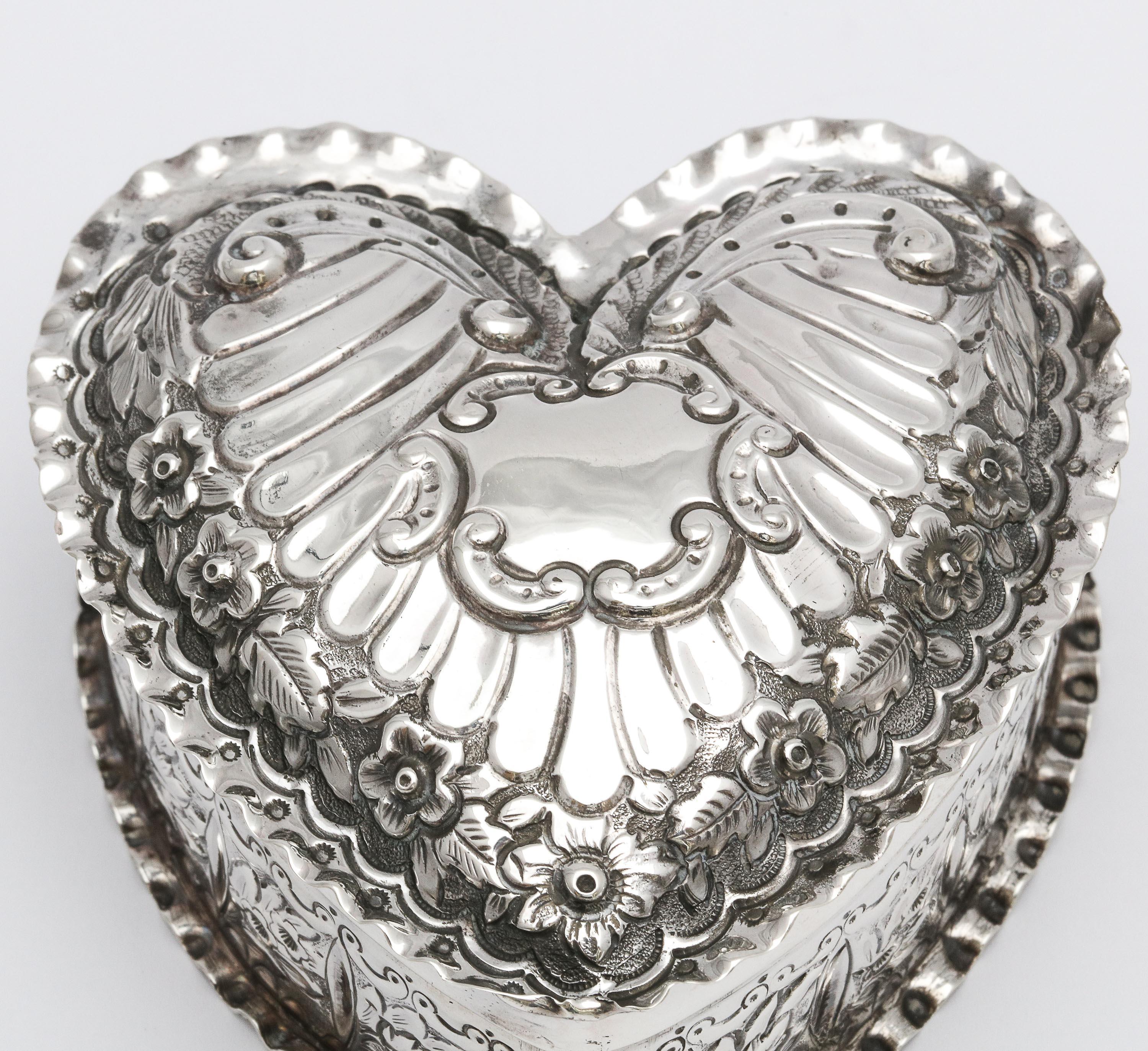 Victorian Sterling Silver Heart-Form Trinkets Box with Hinged Lid 8