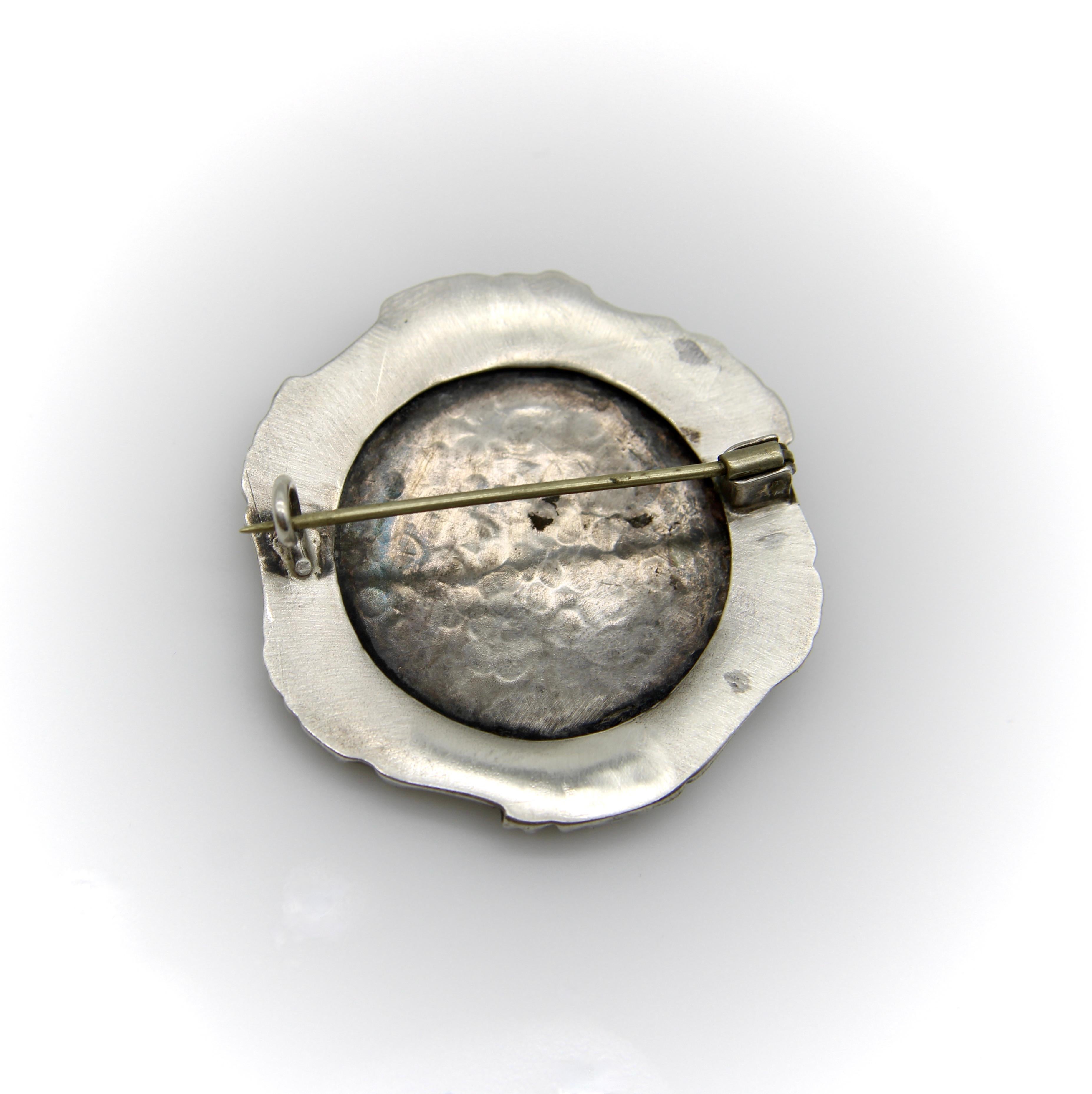 Broche Victoriano de Plata de Ley con Casco de Dios Guerrero Griego en venta 1