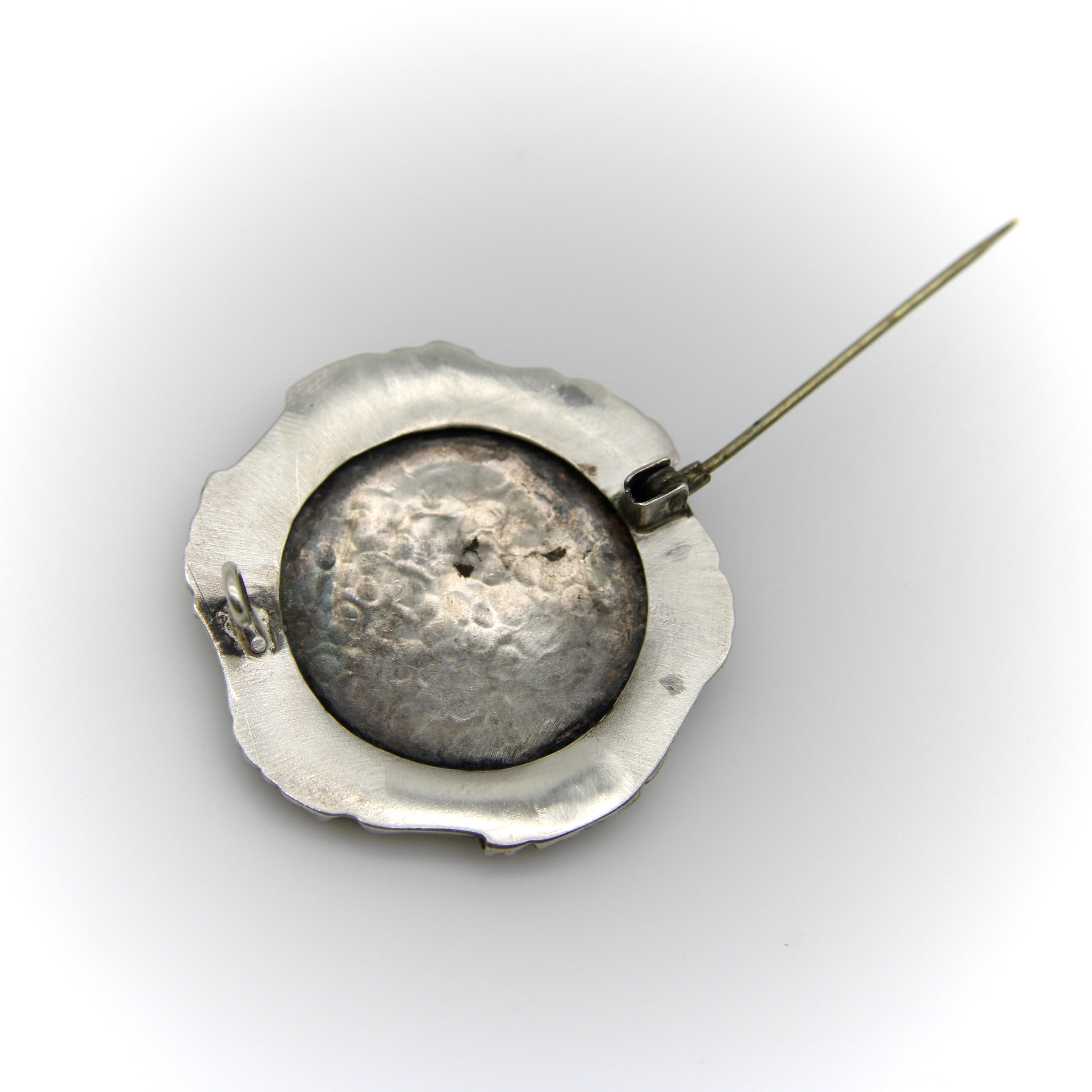Broche Victoriano de Plata de Ley con Casco de Dios Guerrero Griego en venta 2