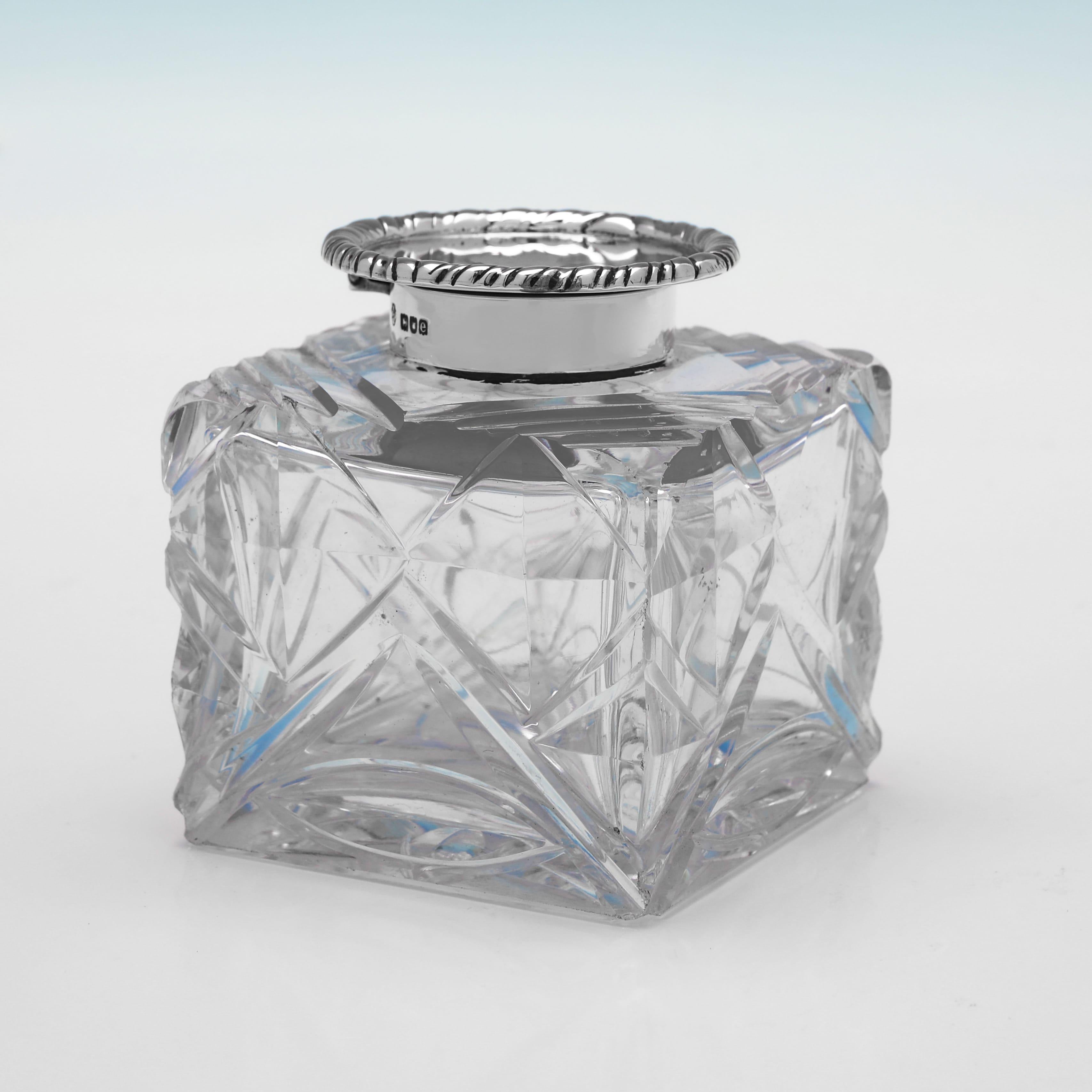 Début du 20ème siècle Encrier victorien en argent sterling avec bordure de galerie - Londres 1900 en vente