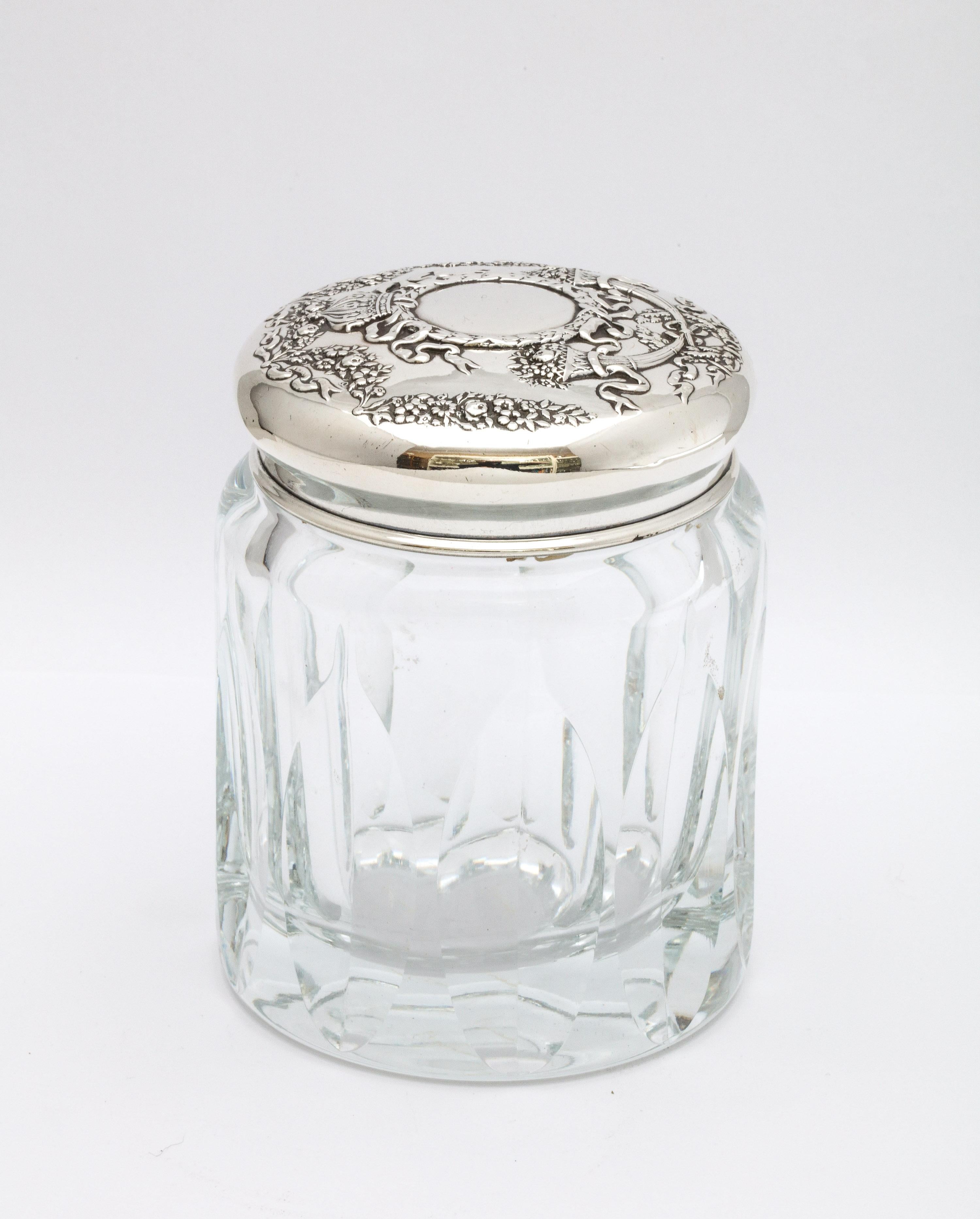 Victorian Sterling Silver-Mounted Crystal Dressing Table Jar In Good Condition In New York, NY