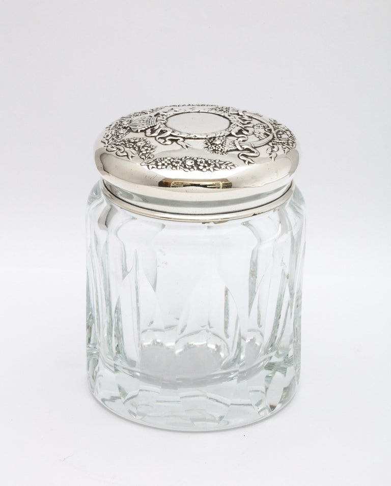 Victorian Sterling Silver-Mounted Crystal Dressing Table Jar In Good Condition For Sale In New York, NY