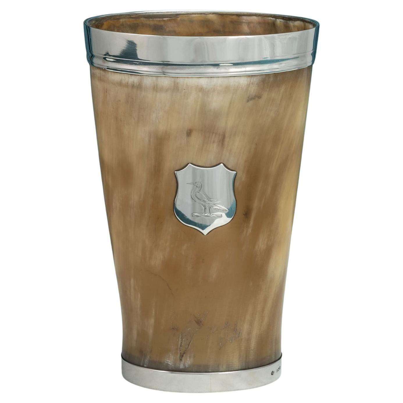 Vaso Victoriano de Cuerno Montado en Plata de Ley, Hallmarked Londres 1869