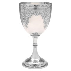 Calice oversize in argento sterling di epoca vittoriana, opera di Richard Sibley II, Londra 1872