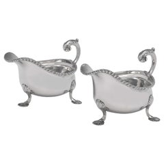 Paire de saucières victoriennes en argent sterling, Londres 1896, Lambert & Co.