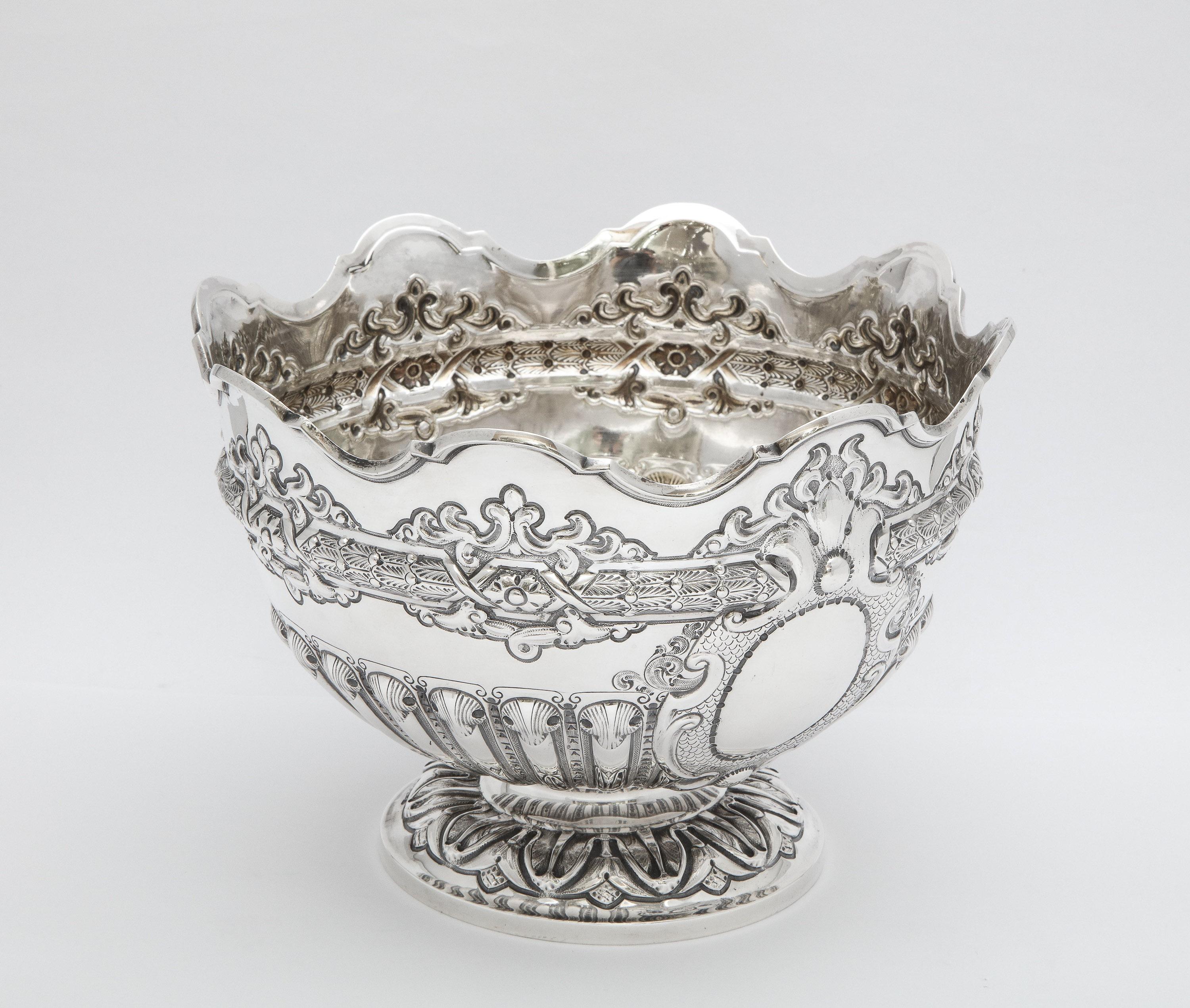 Victorian, Sterling Silver Pedestal-Based Monteith/Centerpiece Bowl For Sale 7