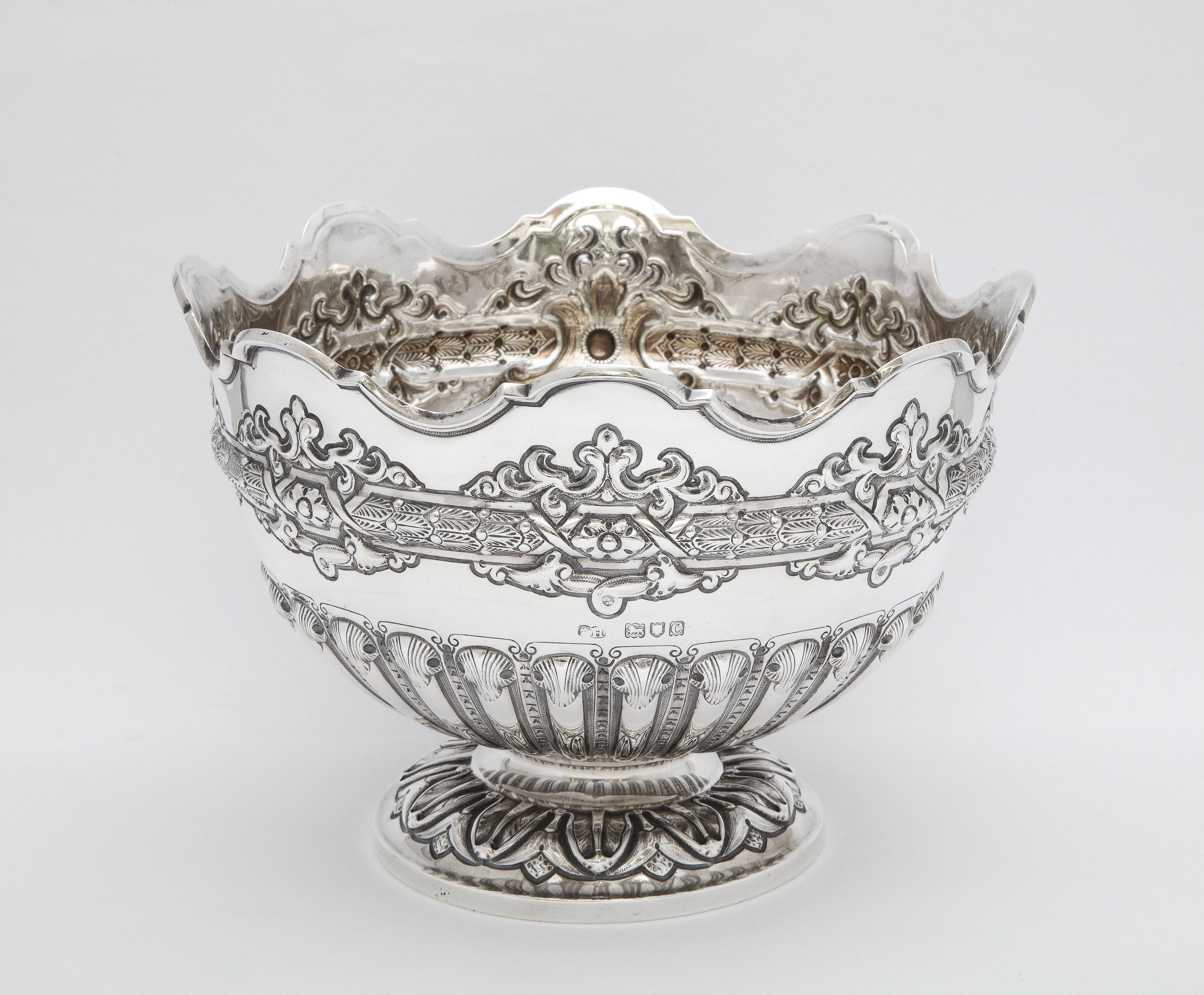 Cuenco victoriano con pedestal/centro de plata de ley Europeo en venta