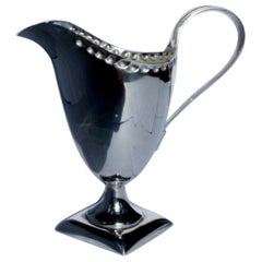 Brocca vittoriana a piedistallo in argento sterling di JM, 1891