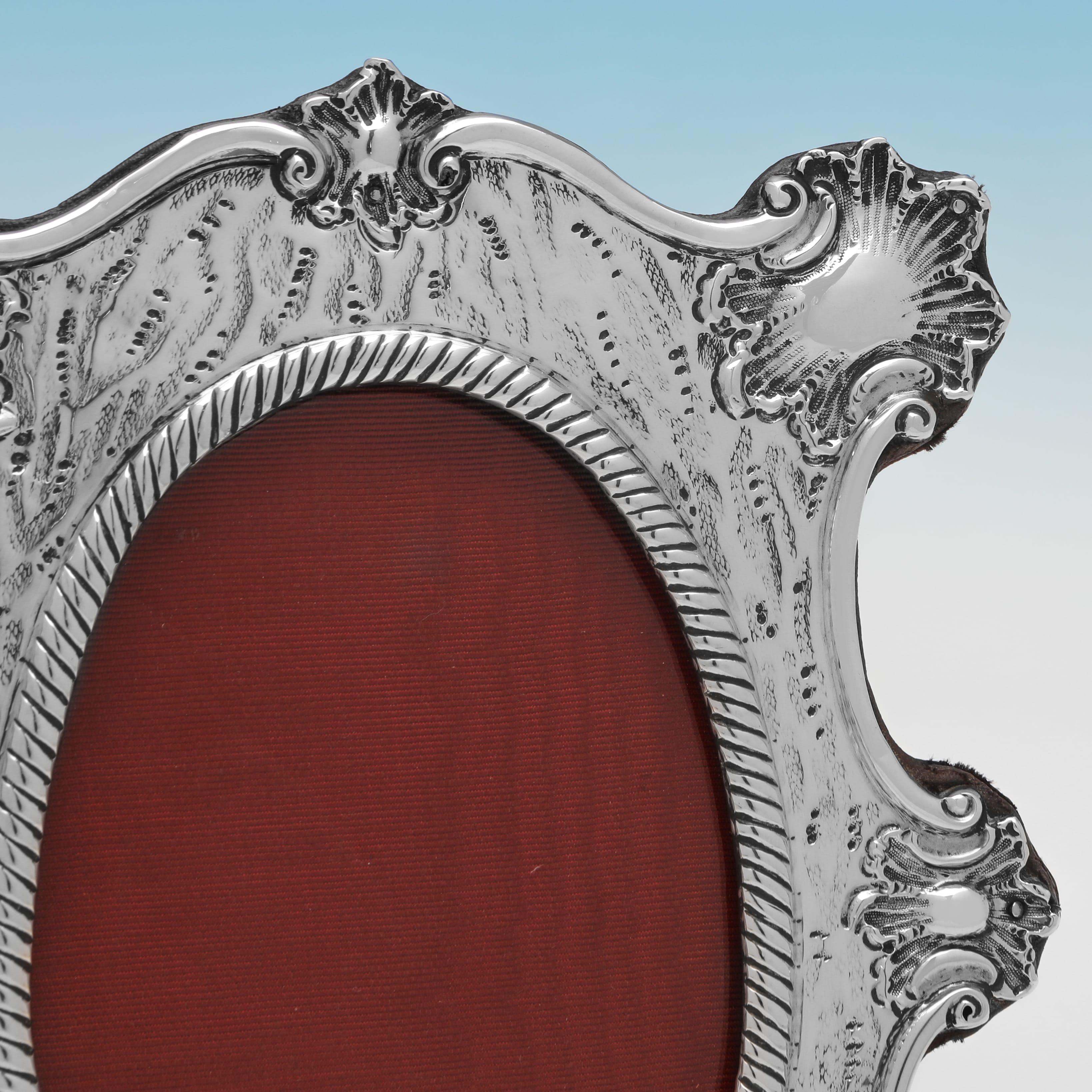 Viktorianischer Sterlingsilber-Fotorahmen, hergestellt in Chester um 1900 im Zustand „Gut“ im Angebot in London, London