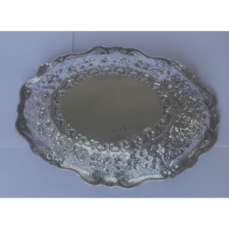 Women's or Men's Victorian Sterling Silver Repoussé Dish Made by Horace Woodward & Co Ltd, 1899 For Sale