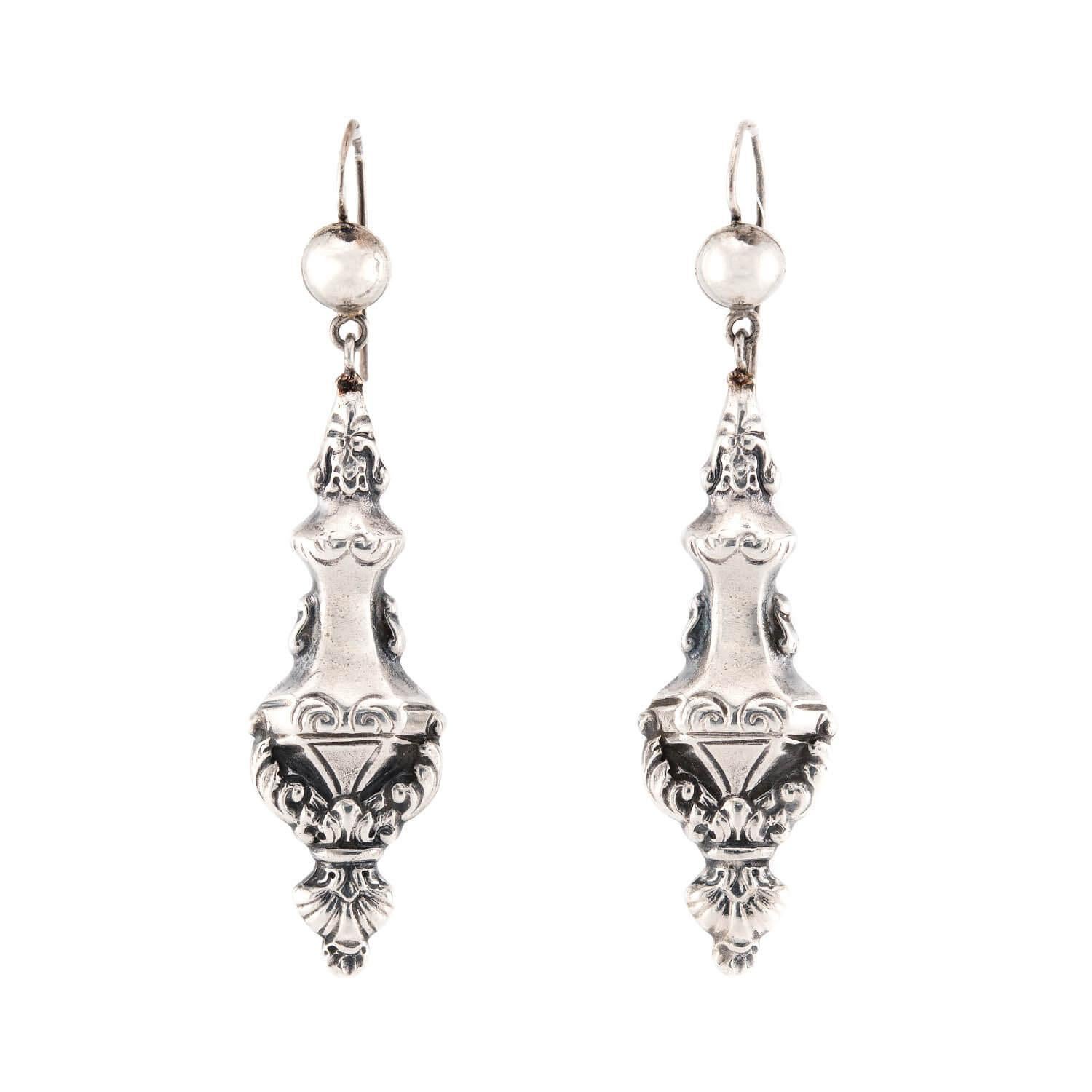 De las mujeres Pendientes Victorianos de Urna de Plata de Ley Repoussé en venta