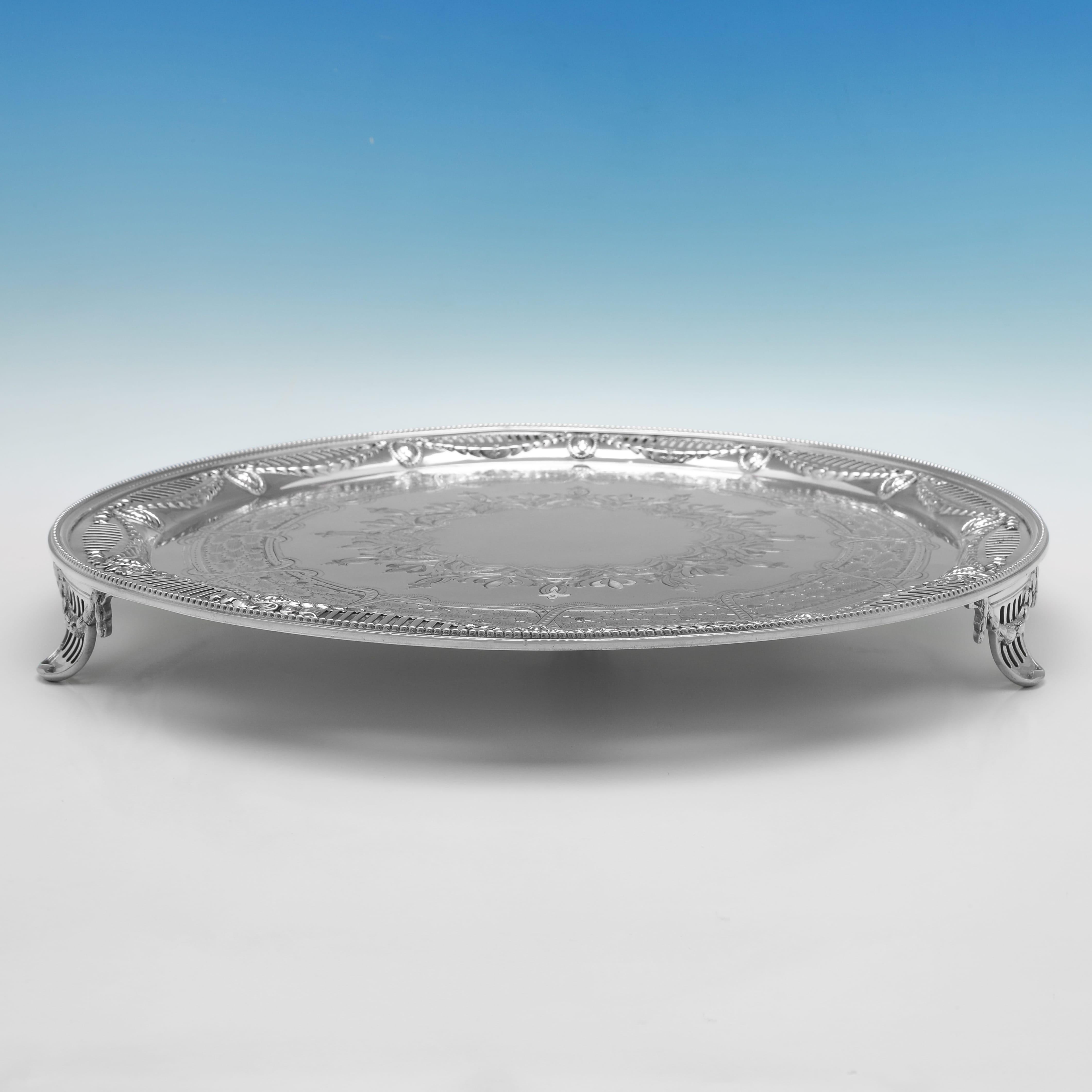 Salvilla victoriana de plata de ley fabricada en Londres en 1868 por Martin & Hall Victoriano en venta