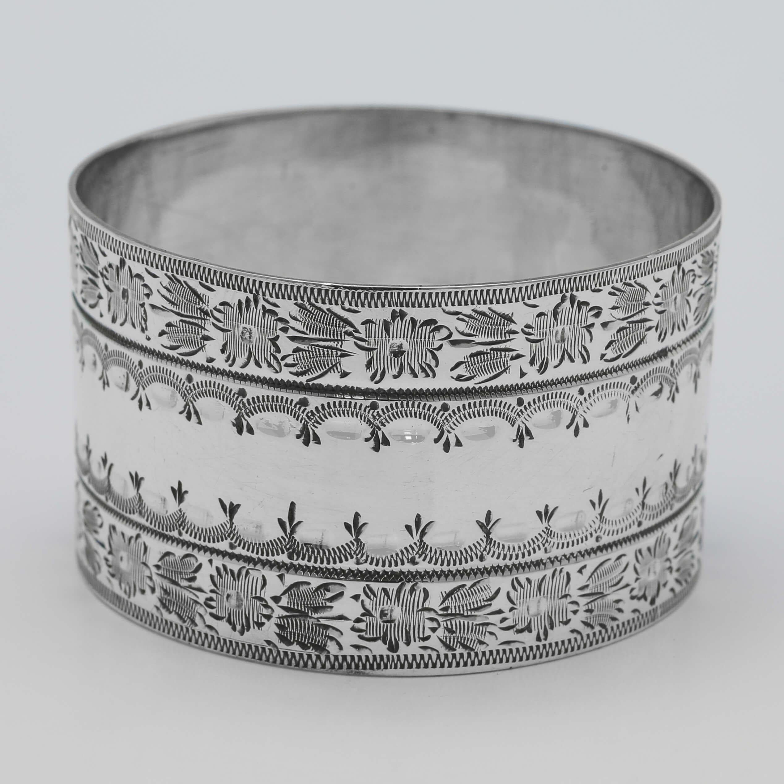 Late 19th Century Victorian Sterling Silver Set of Napkin Rings in a Box, Sheffield 1891