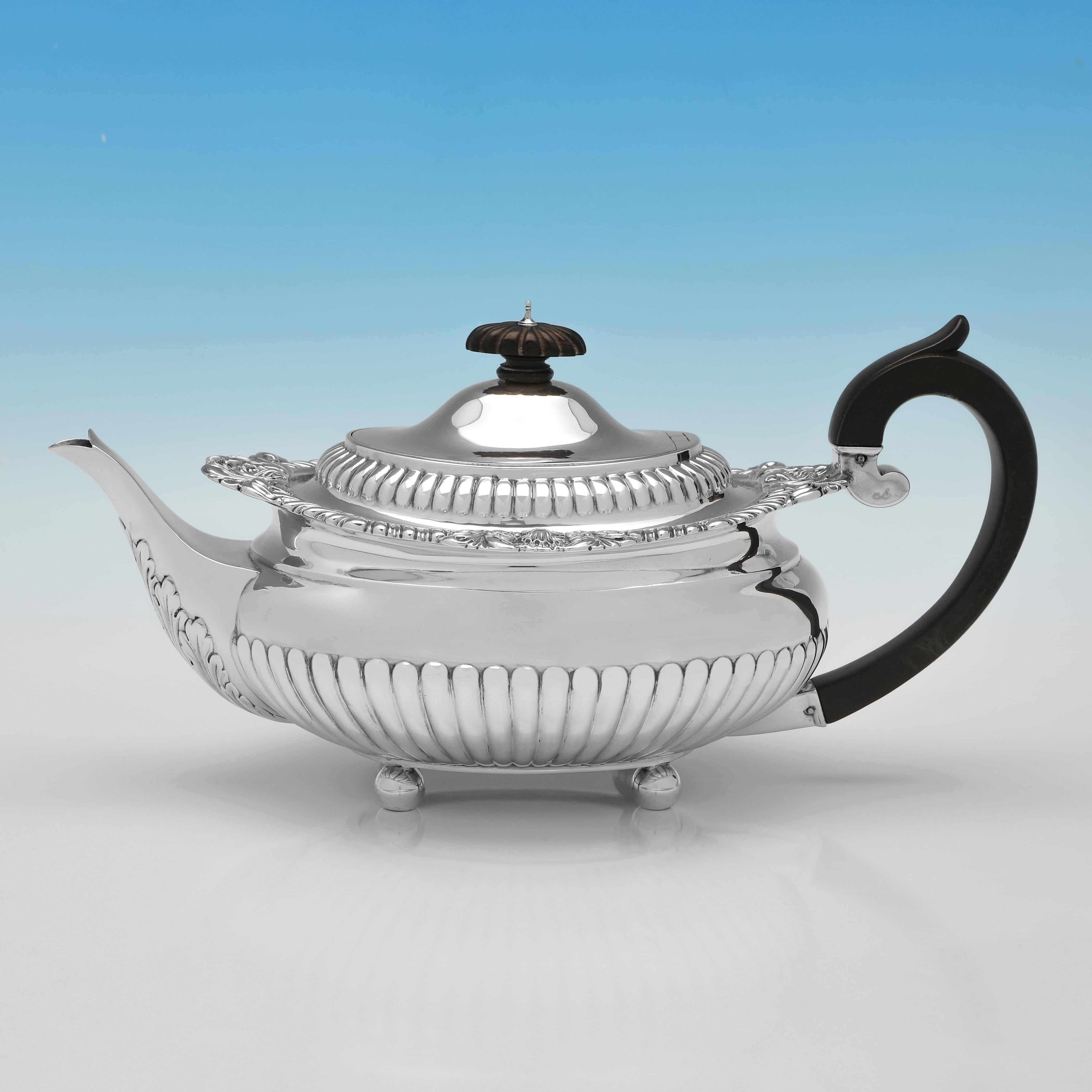 Inglese Servizio da tè e caffè vittoriano in argento sterling di Barnards realizzato a Londra nel 1896 in vendita