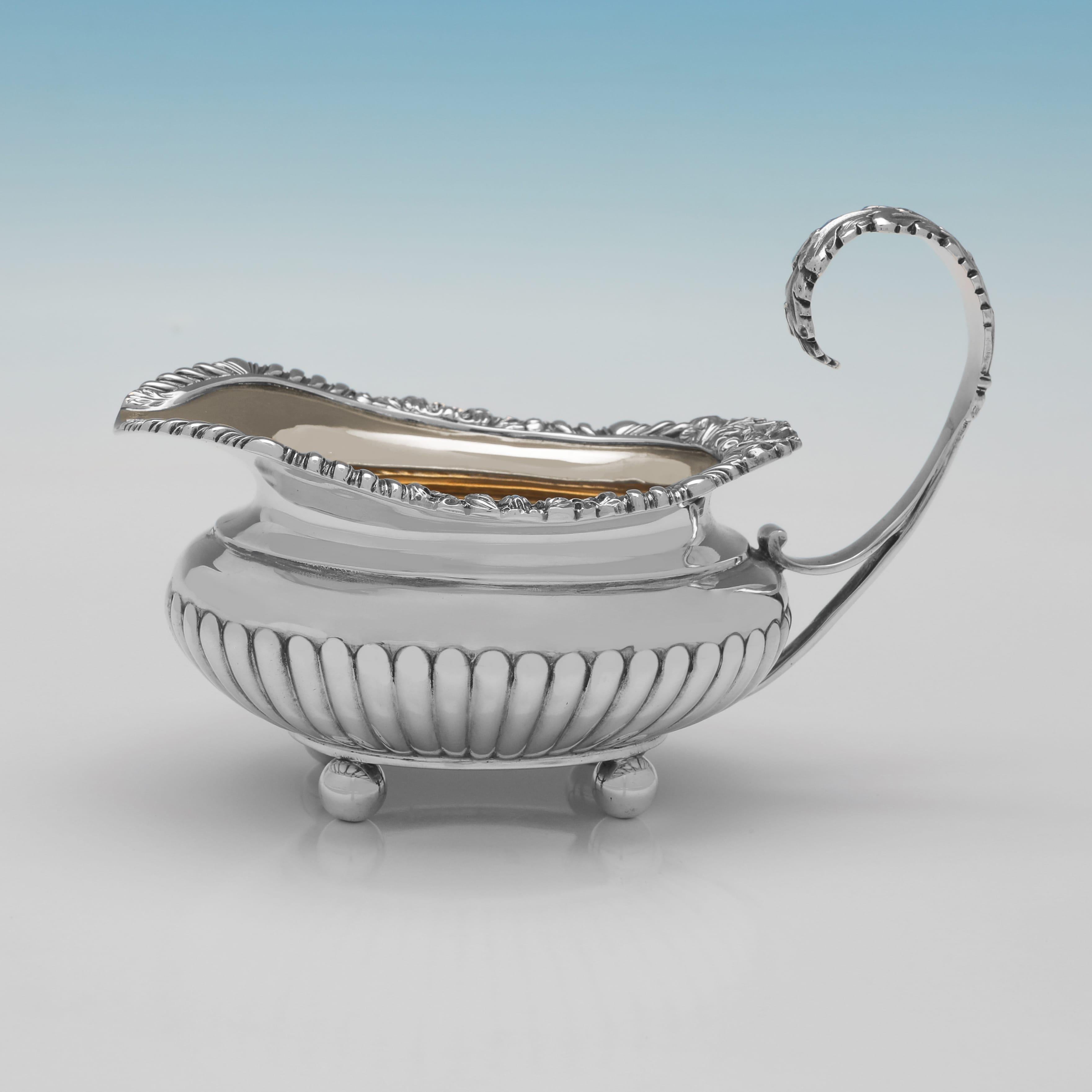 Servizio da tè e caffè vittoriano in argento sterling di Barnards realizzato a Londra nel 1896 in vendita 1