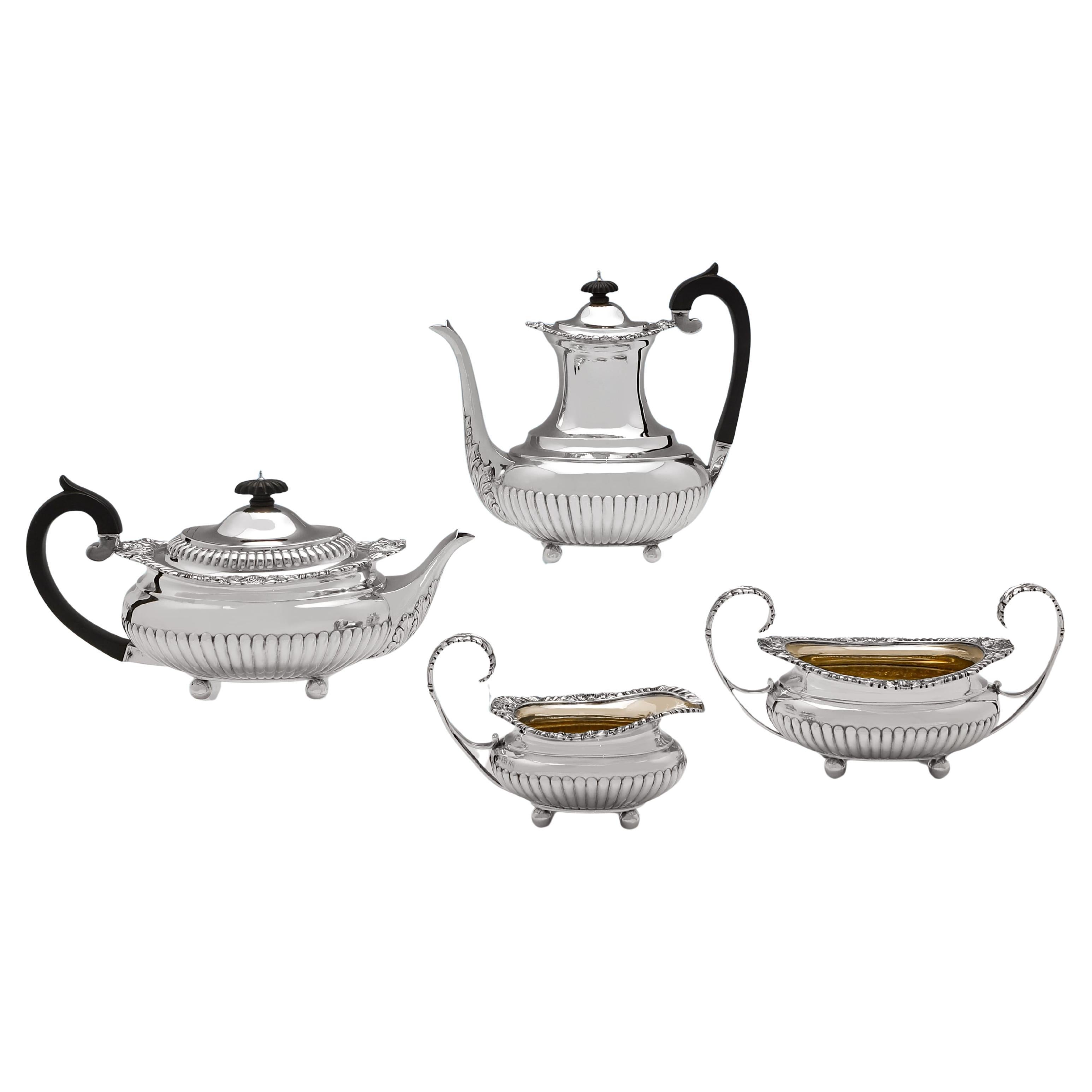 Juego de té y café victoriano de plata de ley de Barnards fabricado en Londres en 1896