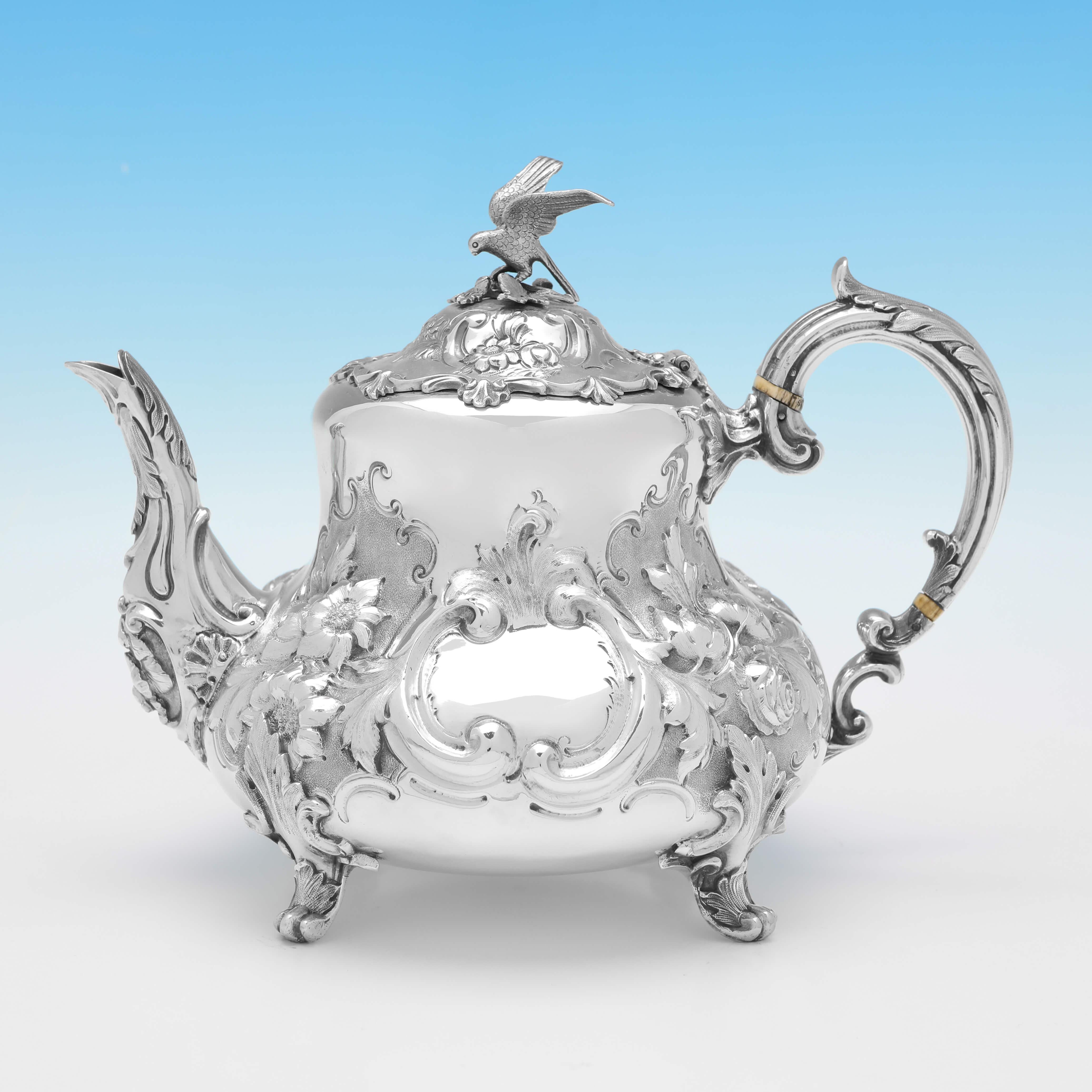 Victorian Sterling Silver Tea & Coffee Set, London, 1854-1855 For Sale 3