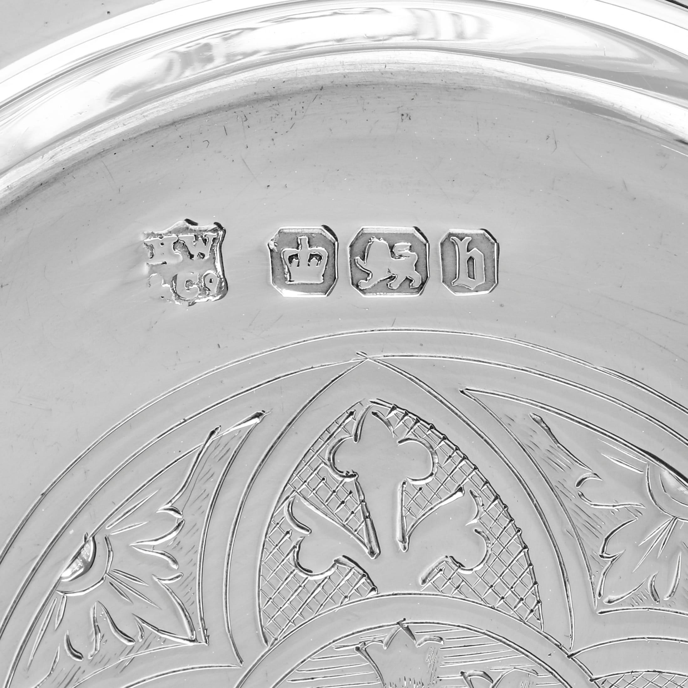 Victorian sterling silver travelling communion set made in 1894 For Sale 1