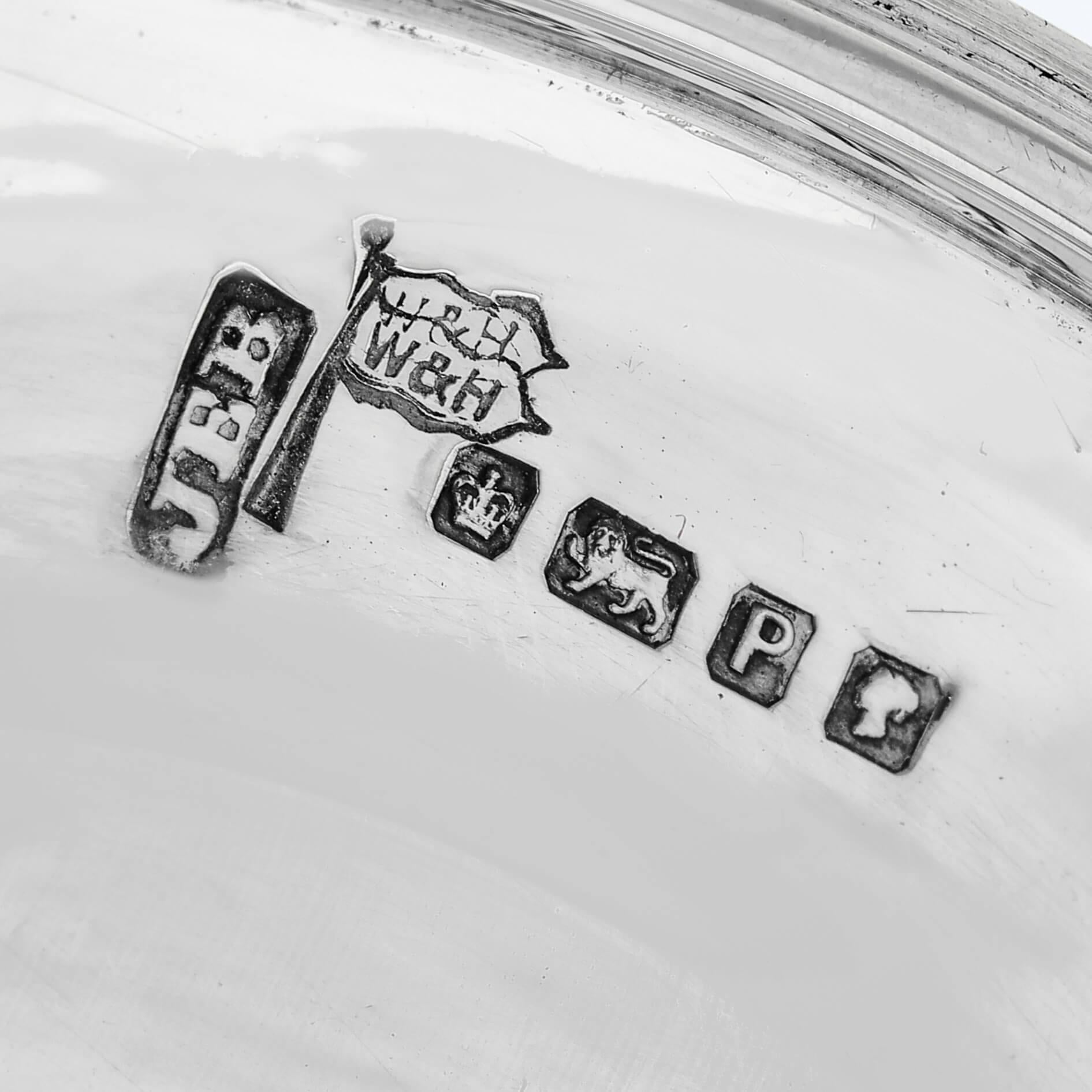Set da comunione da viaggio vittoriano in argento sterling - Walker & Hall 1882 in vendita 2