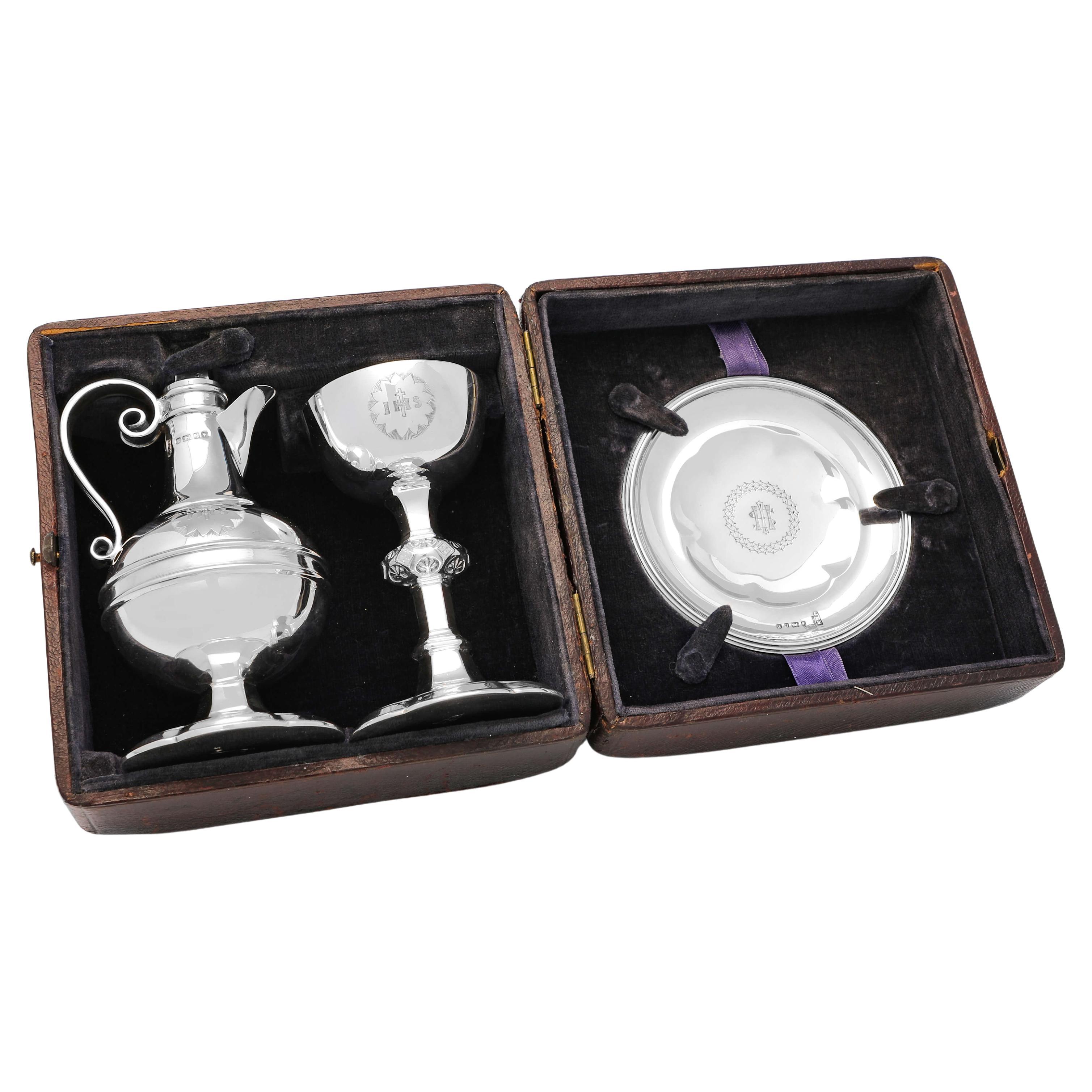 Victorian Sterling Silver Travelling Communion Set - Walker & Hall 1882 For Sale