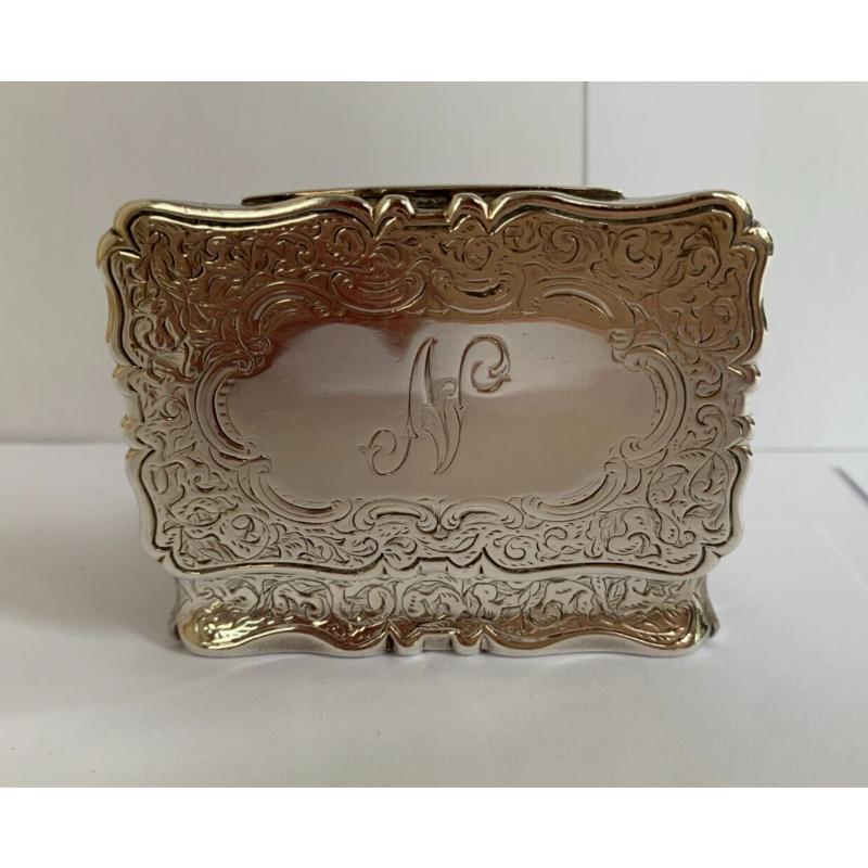 Victorian Sterling Silver Trinket Box Monogrammed with N, 1861 For Sale 6