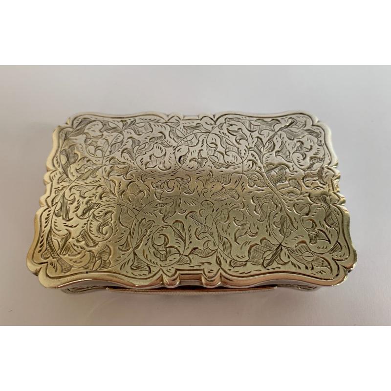 Victorian Sterling Silver Trinket Box Monogrammed with N, 1861 For Sale 4