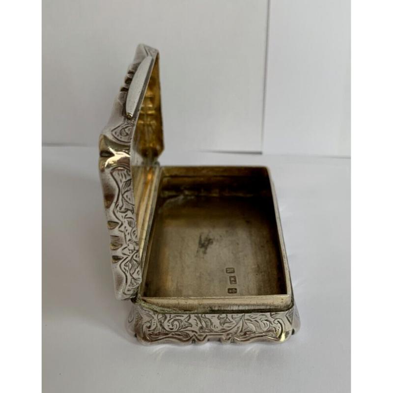 Victorian Sterling Silver Trinket Box Monogrammed with N, 1861 For Sale 5