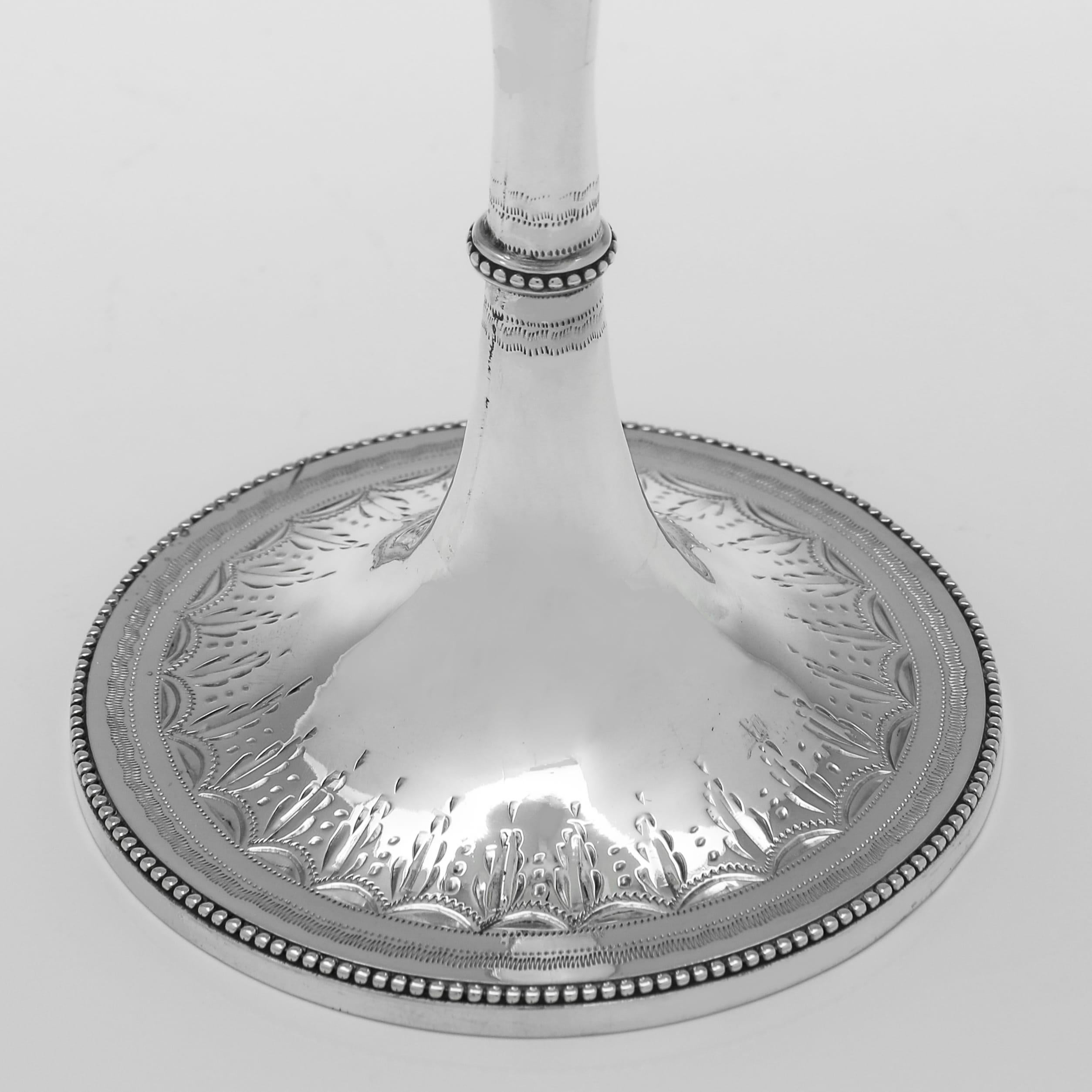 Anglais Coupe à vin victorienne en argent sterling fabriquée à Londres en 1862 en vente