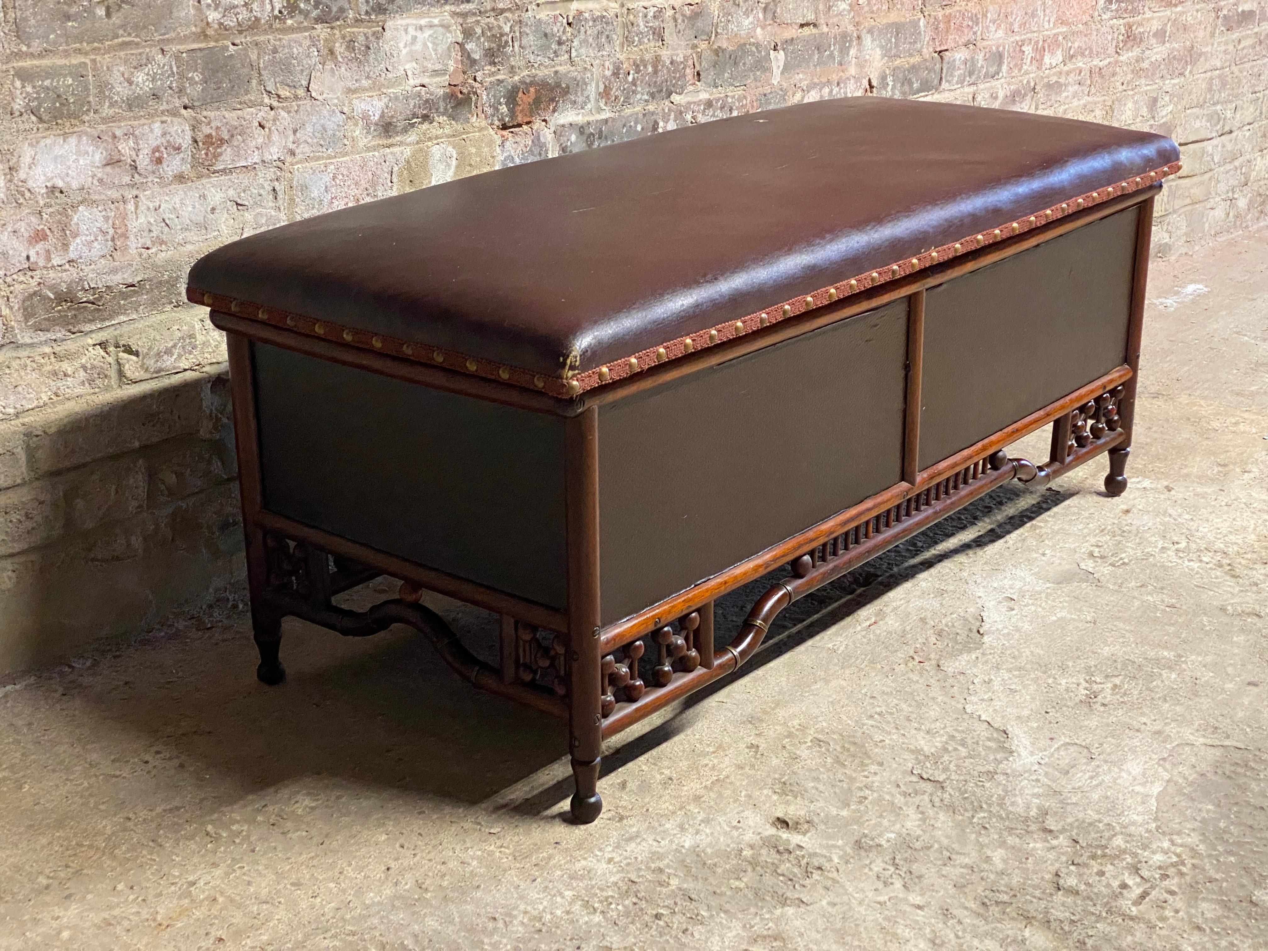 American Victorian Stick and Ball Blanket Chest